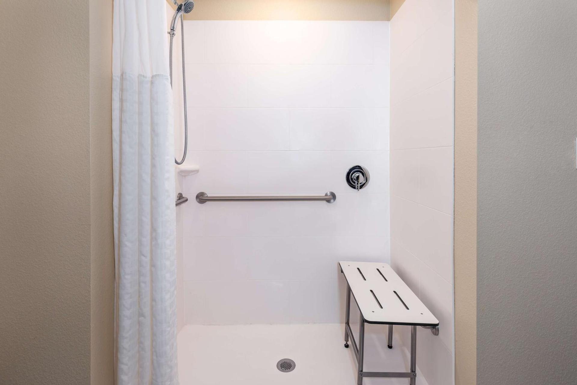 Coral Pointe Sarasota, an Ascend Collection Hotel photo 21