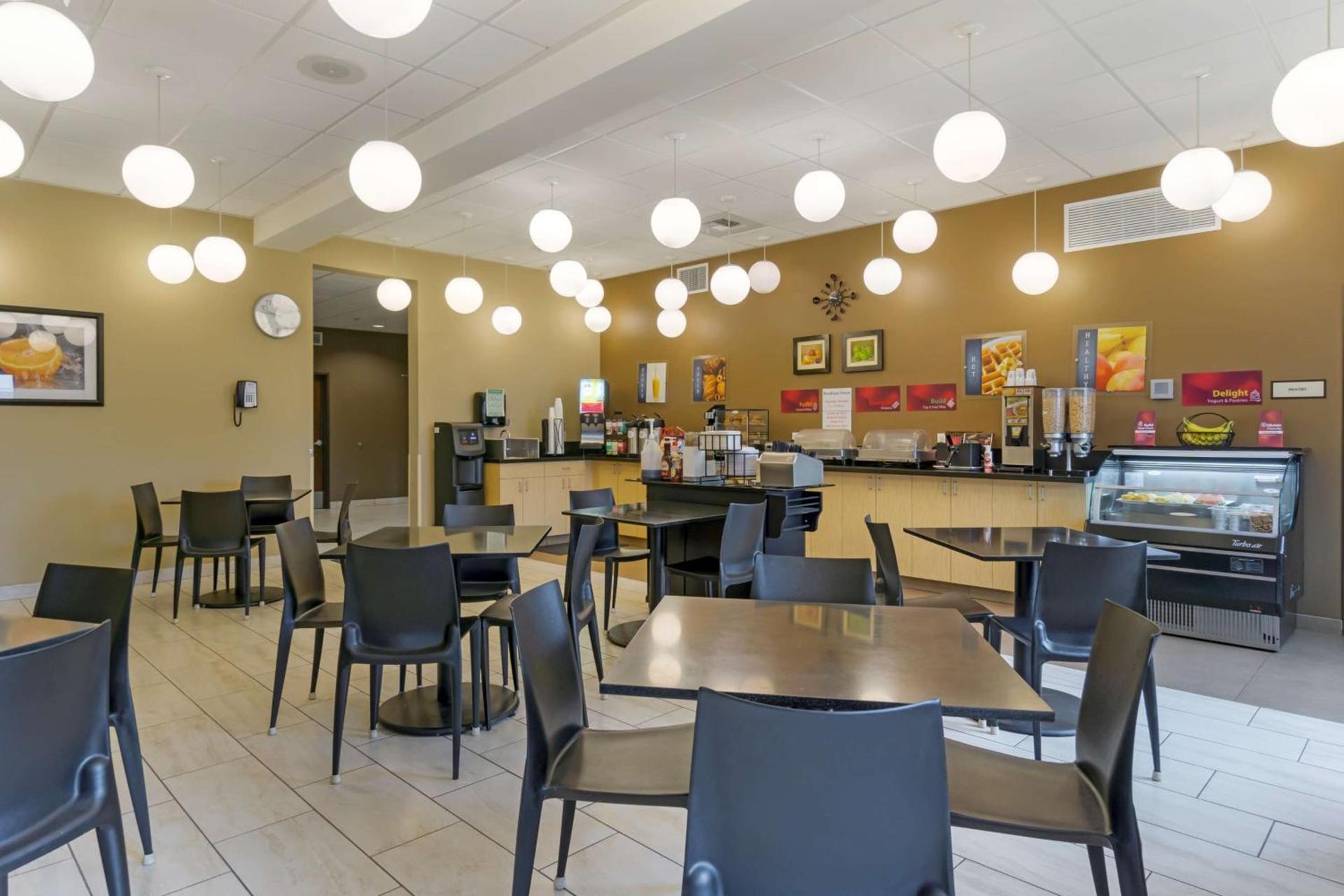 Best Western Plus Lacey Inn & Suites photo 4