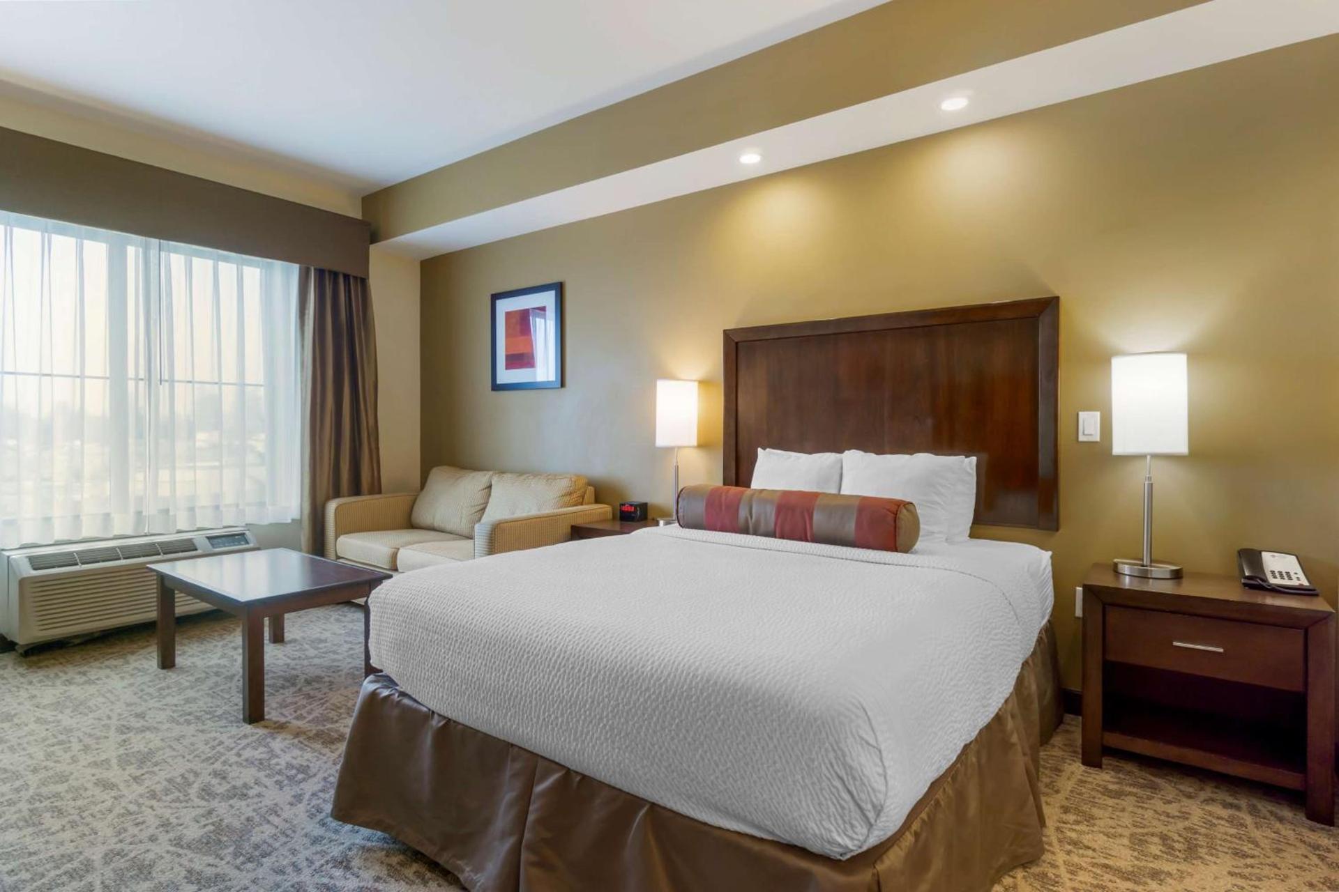 Best Western Plus Lacey Inn & Suites photo 16