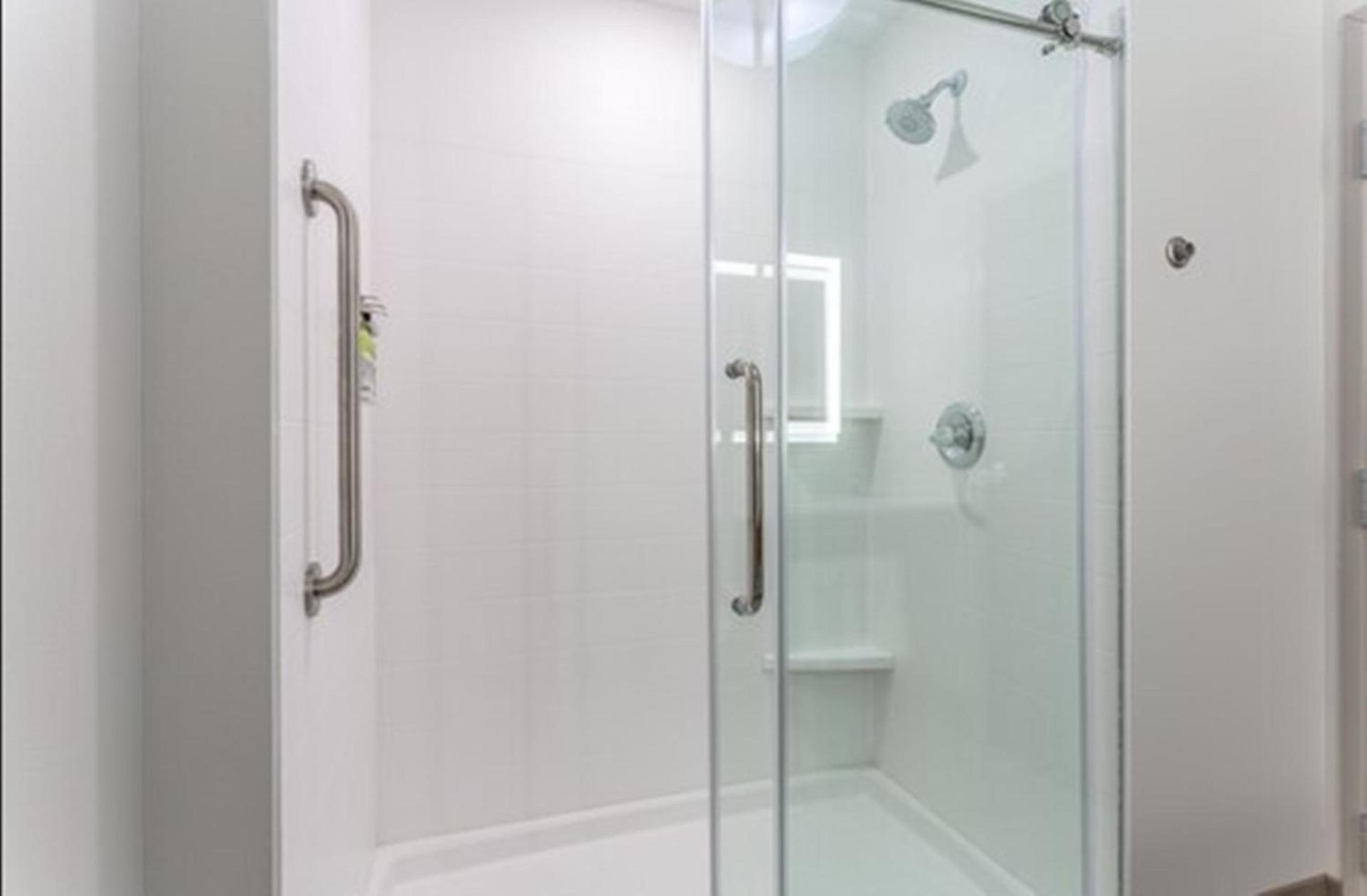 Holiday Inn Express & Suites Kearney by IHG photo 2