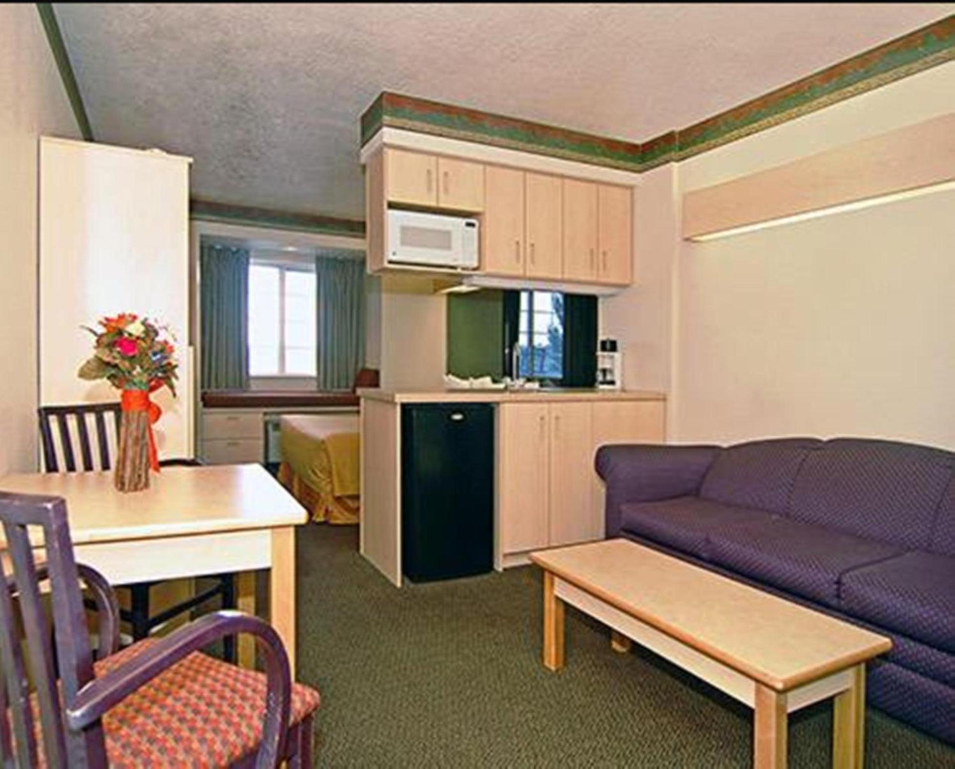 Motel 6-Bernalillo, NM photo 13