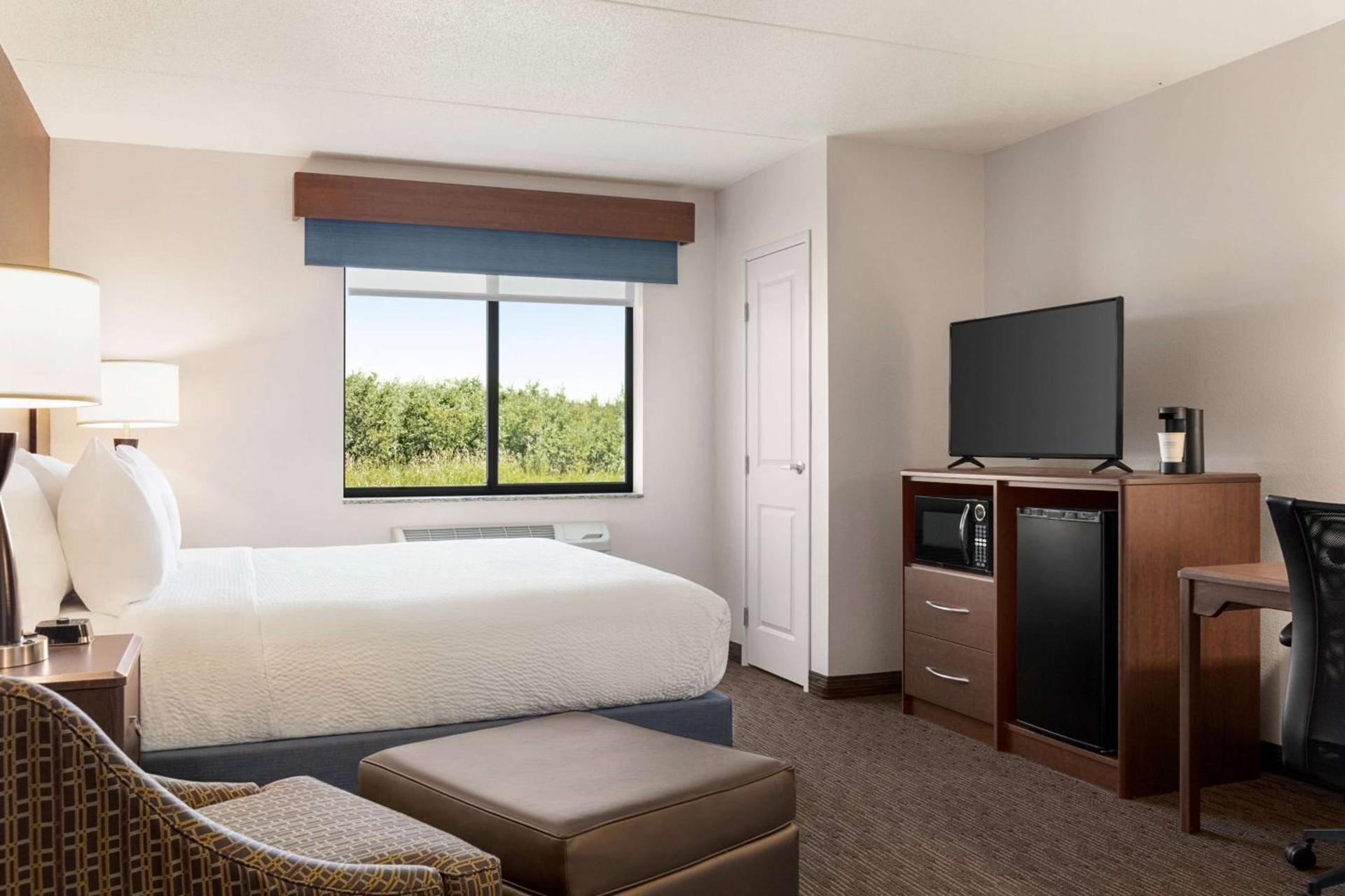 AmericInn by Wyndham Baudette photo 13