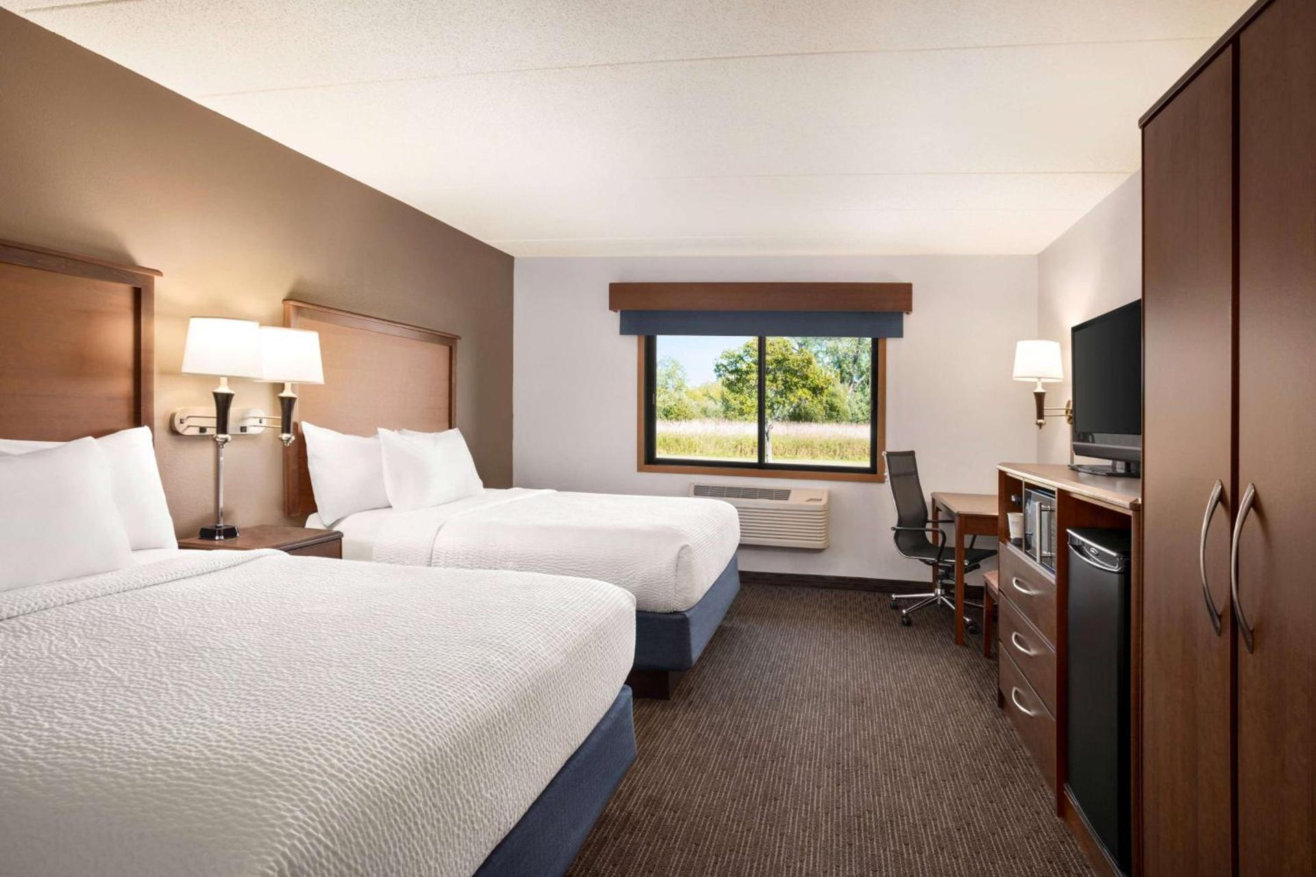 AmericInn by Wyndham Baudette photo 17