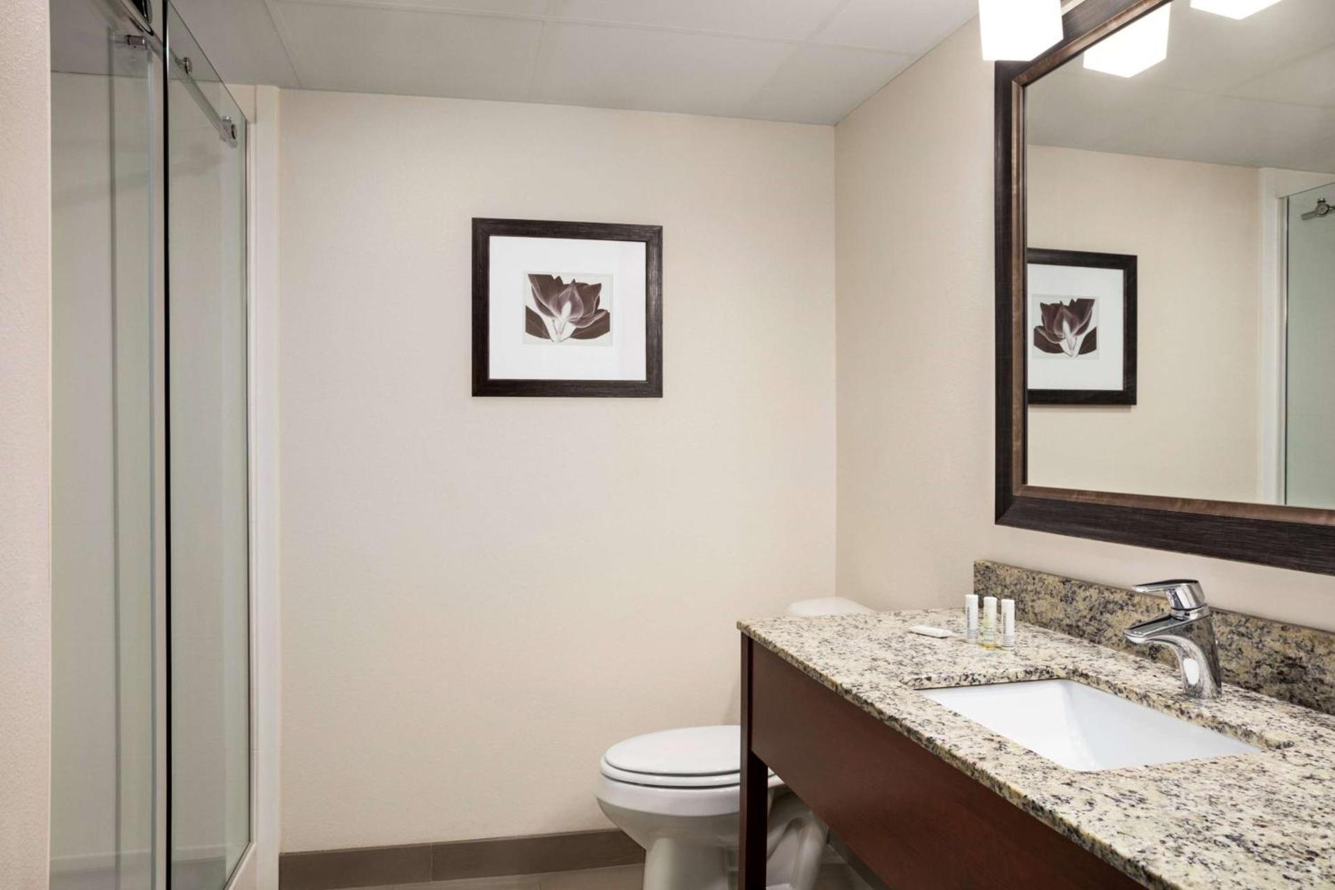 AmericInn by Wyndham Baudette photo 20