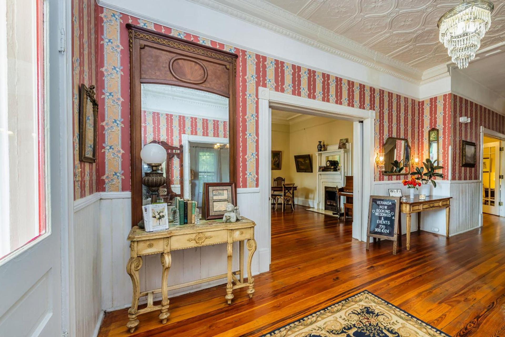 Veranda Historic Inn photo 40