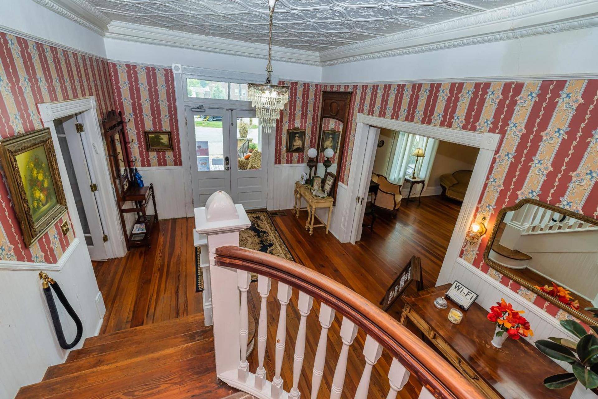 Veranda Historic Inn photo 42