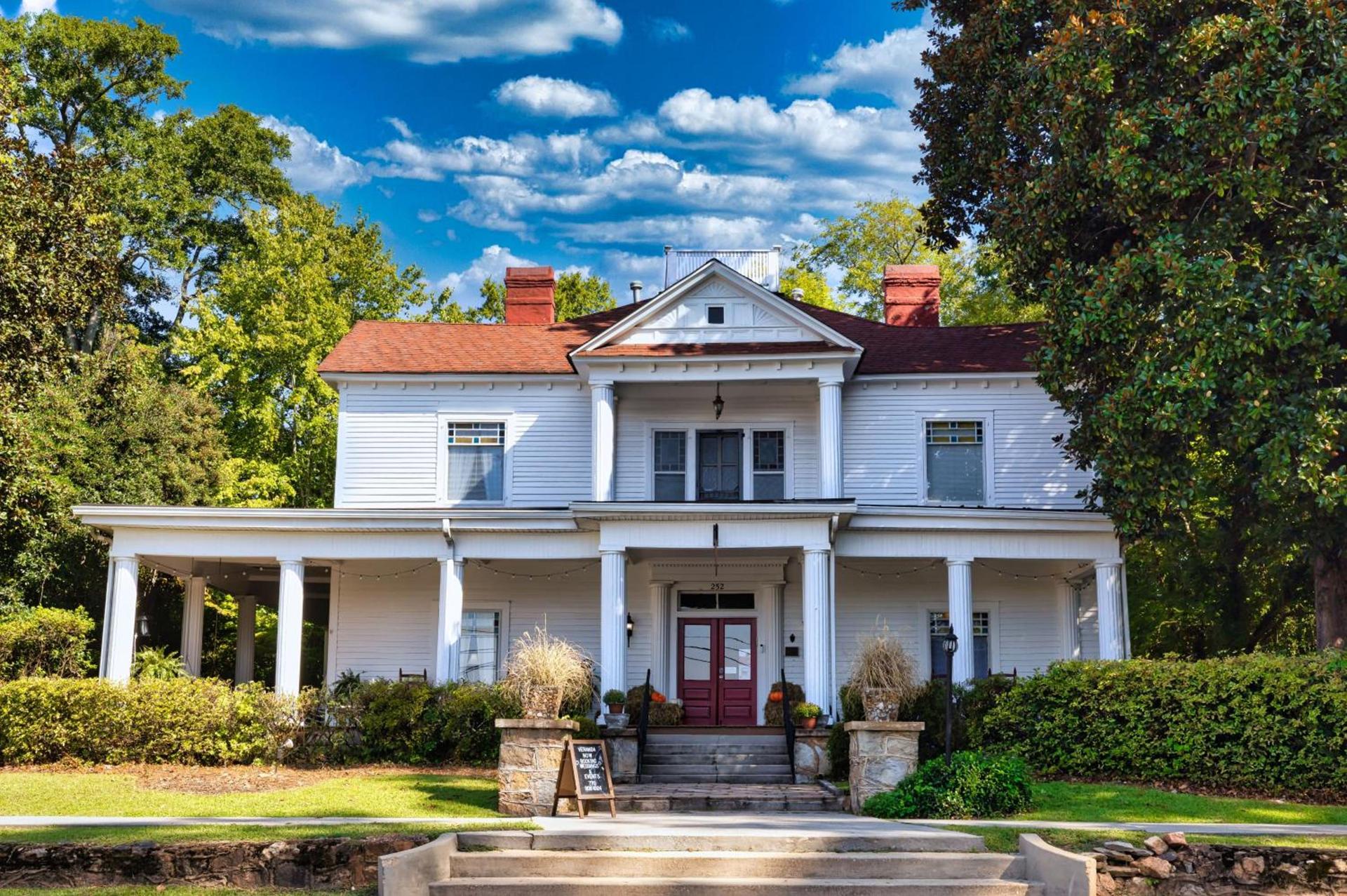 Veranda Historic Inn photo 63