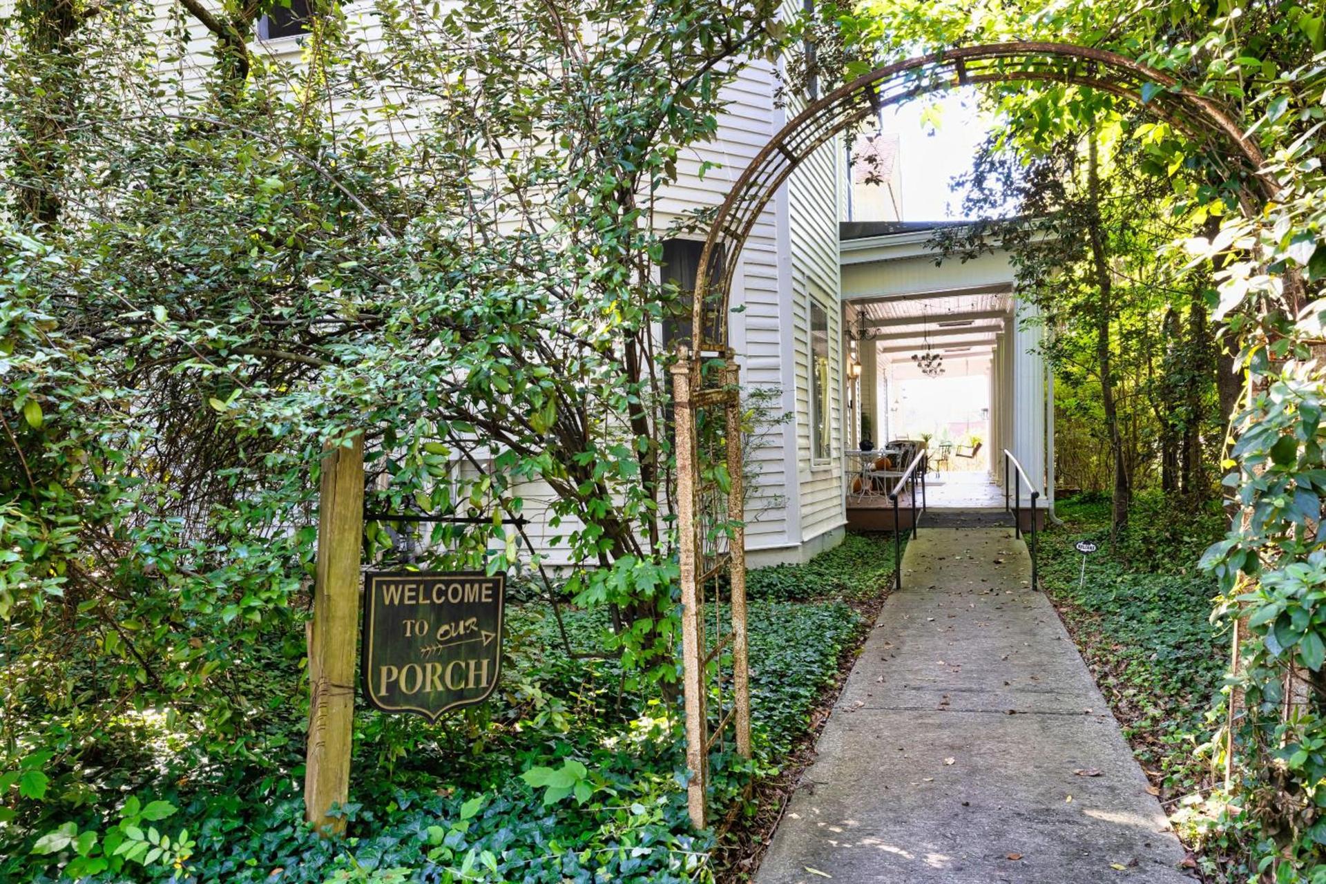 Veranda Historic Inn photo 58