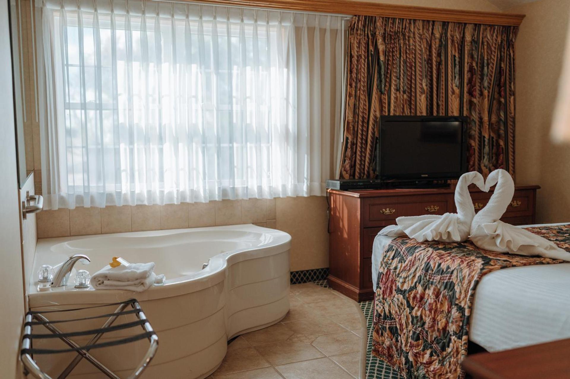 Skaneateles Suites photo 43