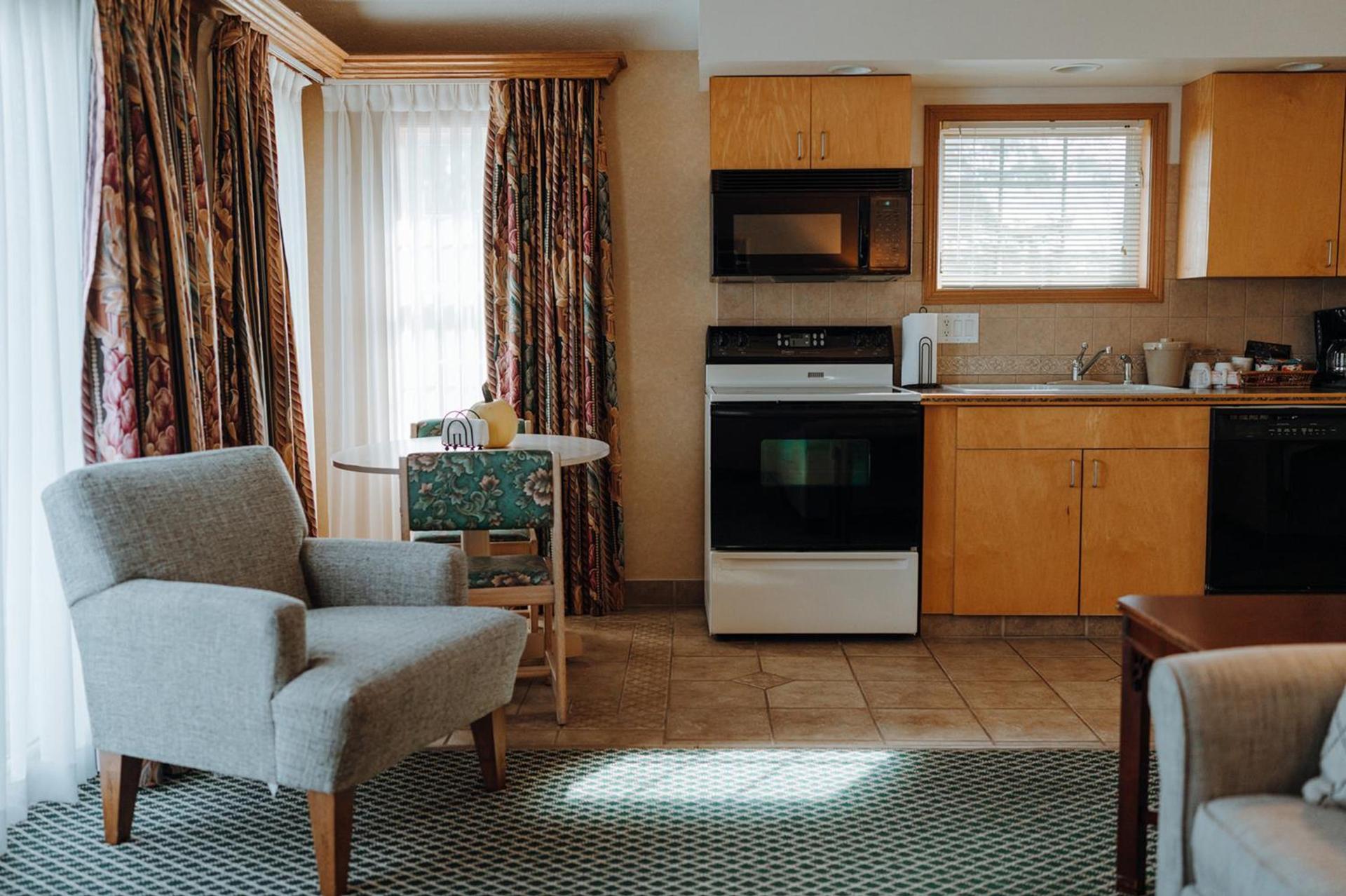 Skaneateles Suites photo 41