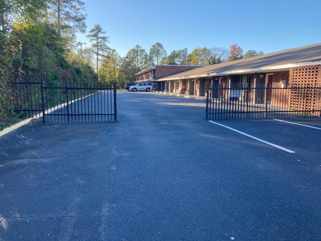 FAIRFIELD MOTEL OF WINNSBORO photo 8