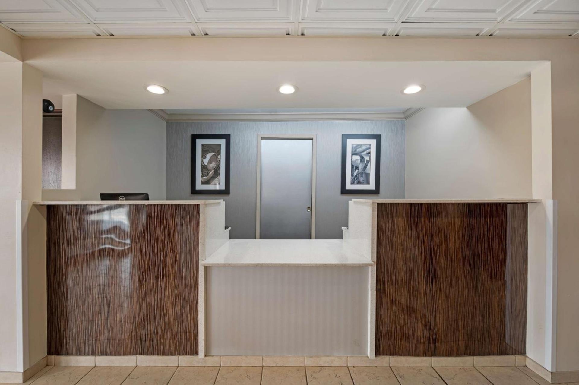 Best Western Edinburgh/Columbus photo 8