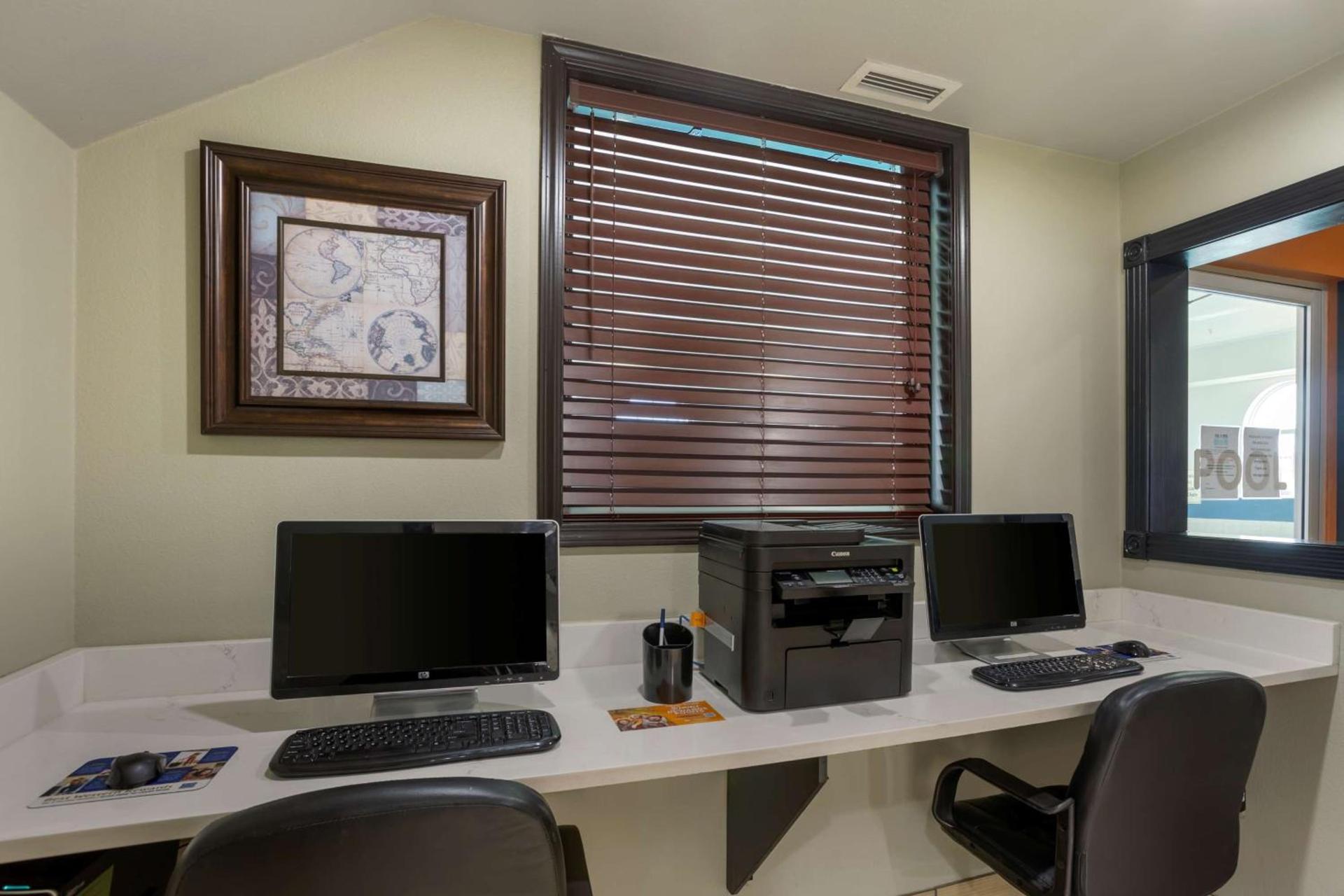Best Western Plus Searcy Inn photo 26