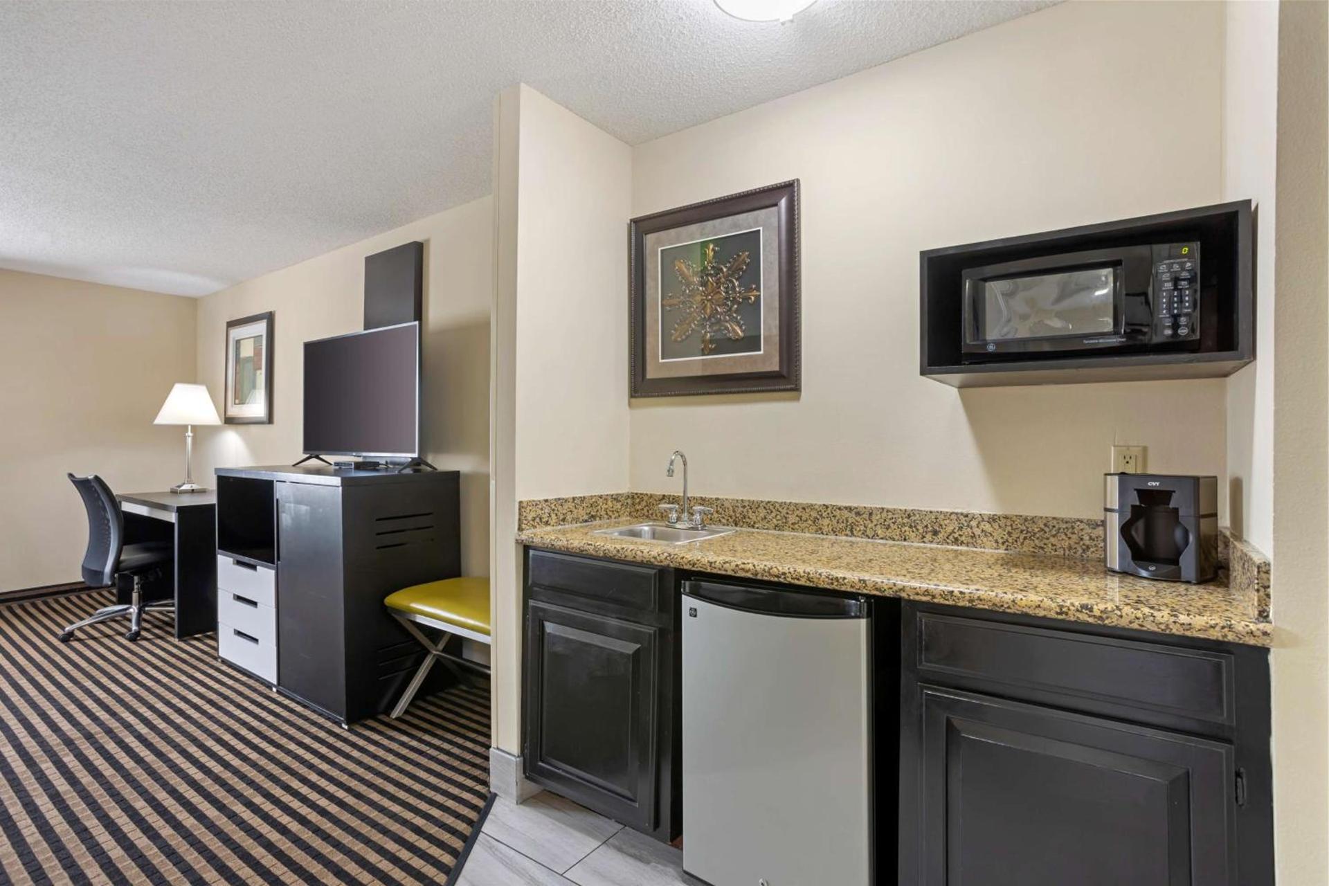 Best Western Plus Searcy Inn photo 16
