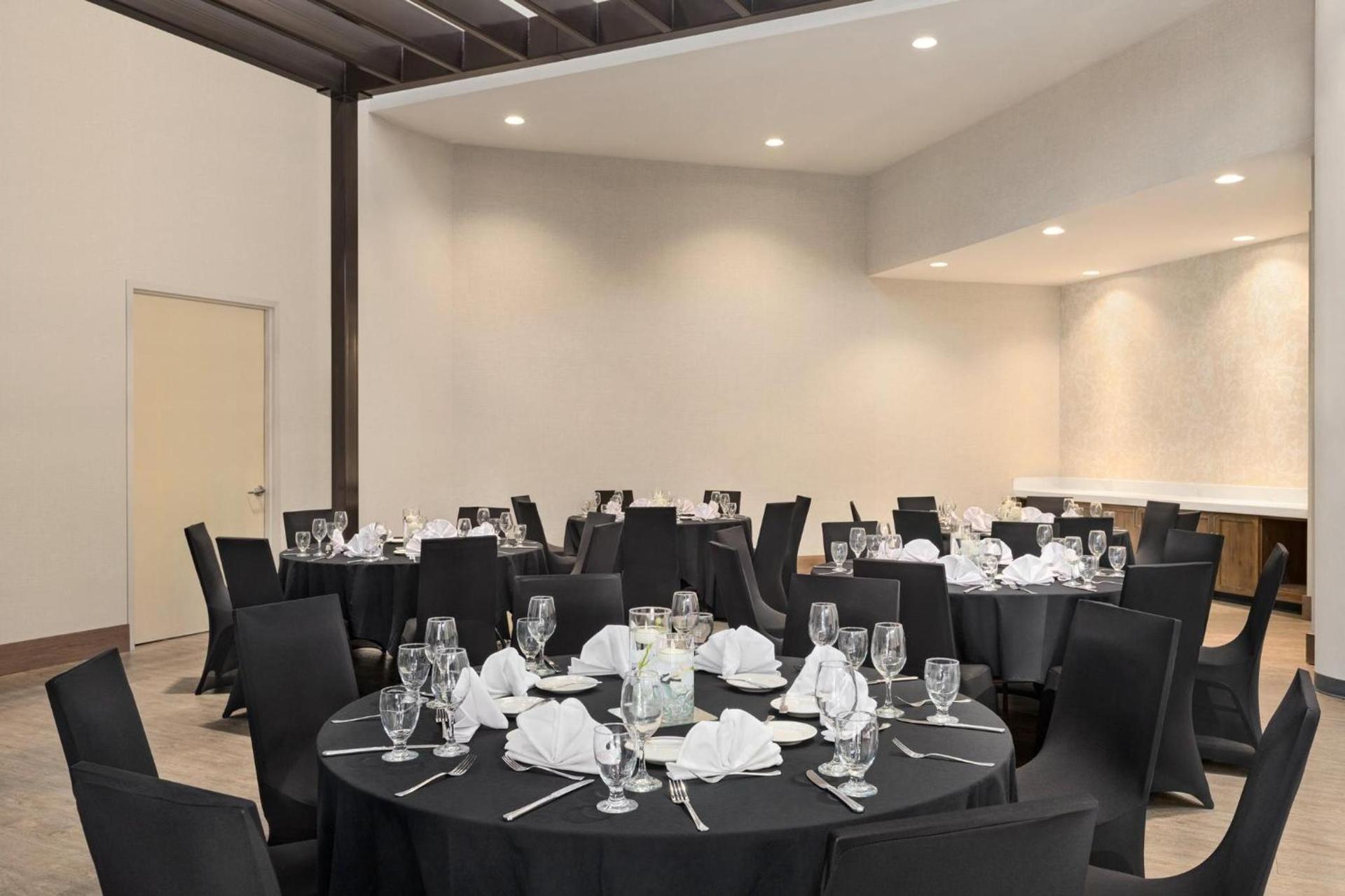 Holiday Inn Orlando International Airport by IHG photo 75