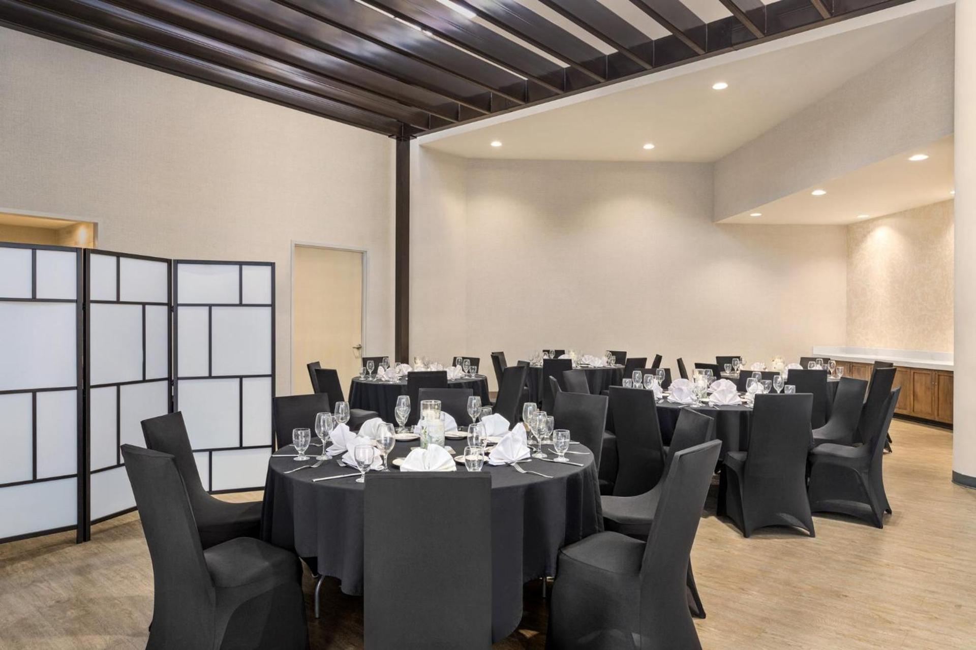 Holiday Inn Orlando International Airport by IHG photo 80