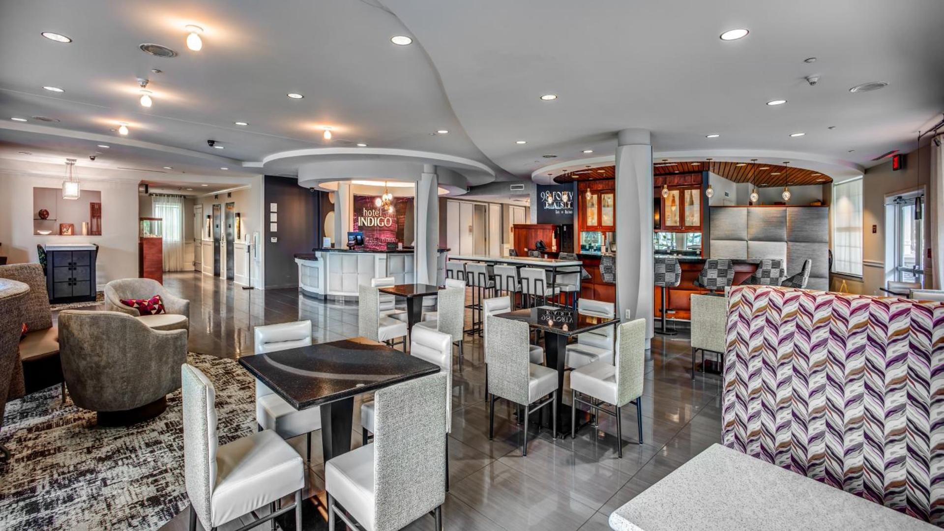 Hotel Indigo Jacksonville-Deerwood Park by IHG photo 41