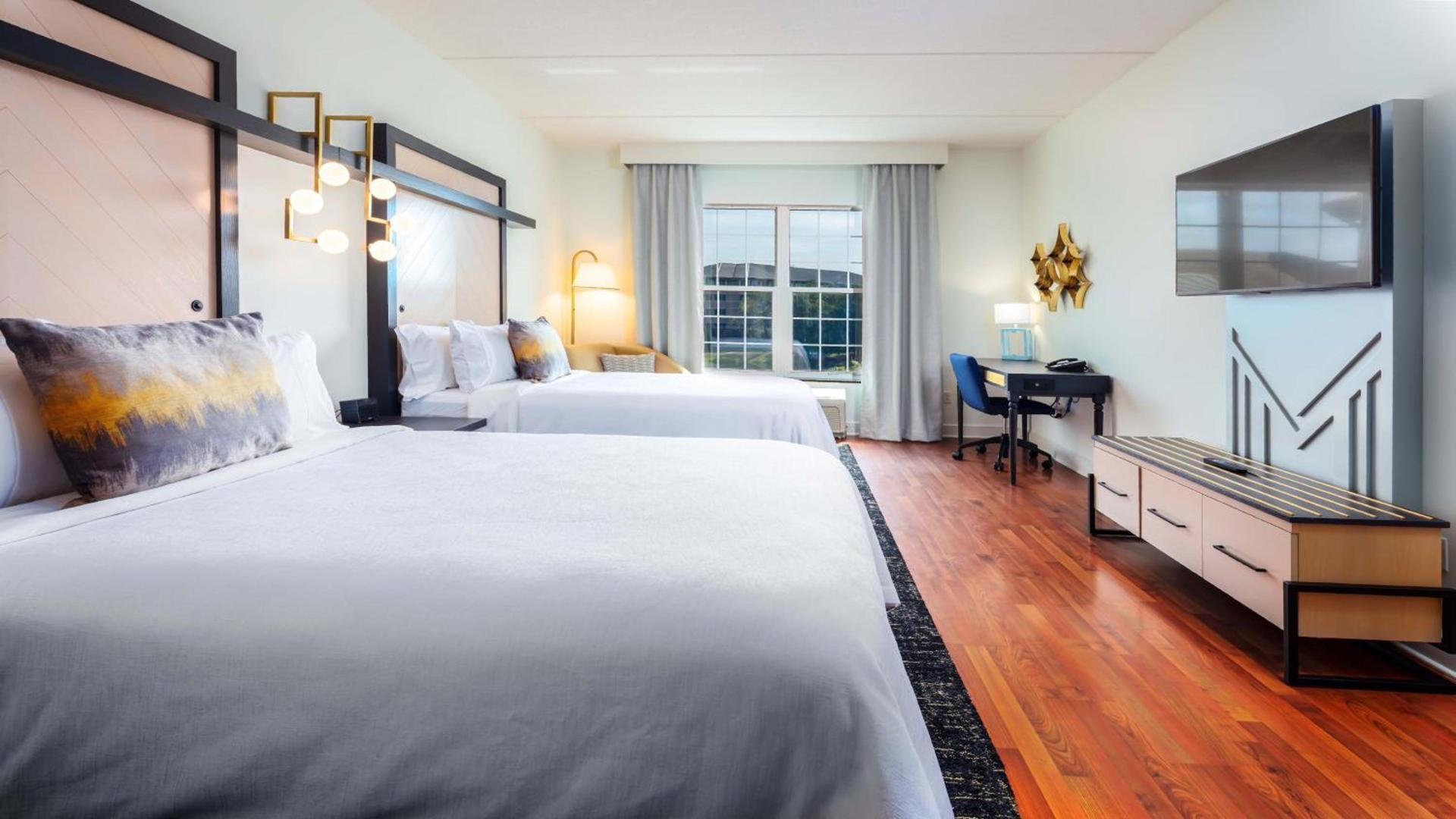 Hotel Indigo Jacksonville-Deerwood Park by IHG photo 63