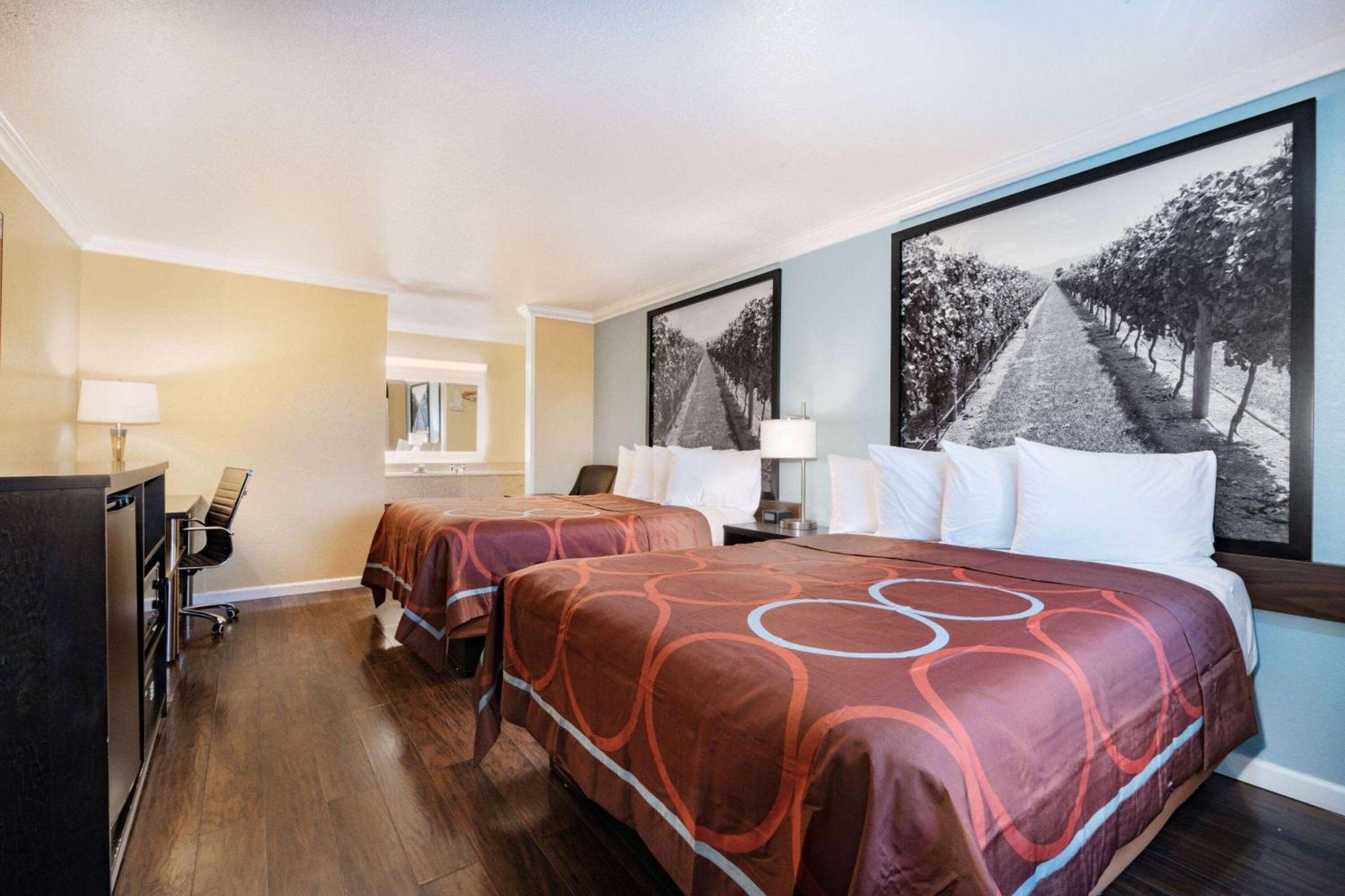 The Orchard Hotel Ukiah Wine Country Free Breakfast, Pool, & Hot Tub photo 11