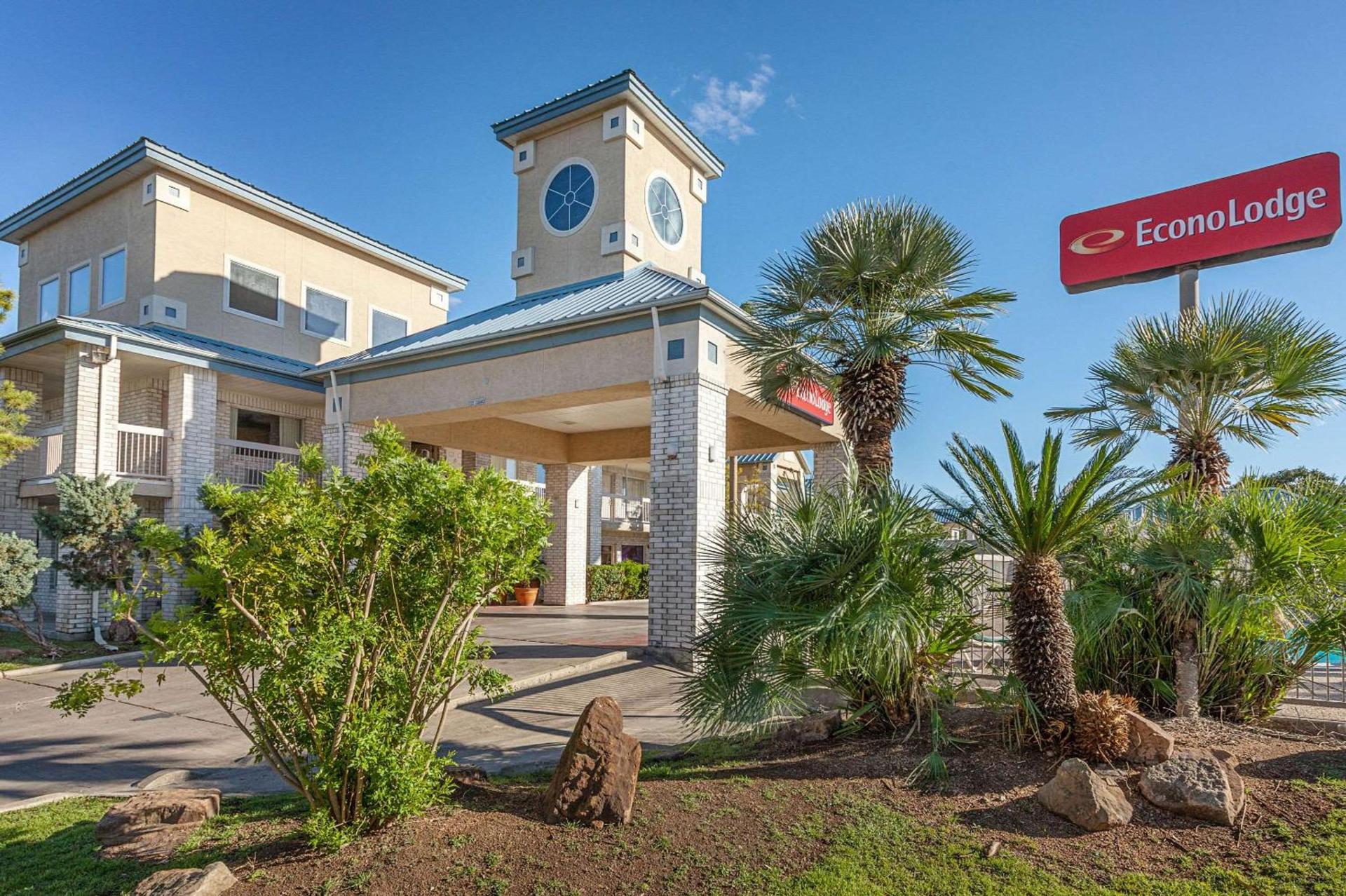 Econo Lodge San Antonio South photo 4