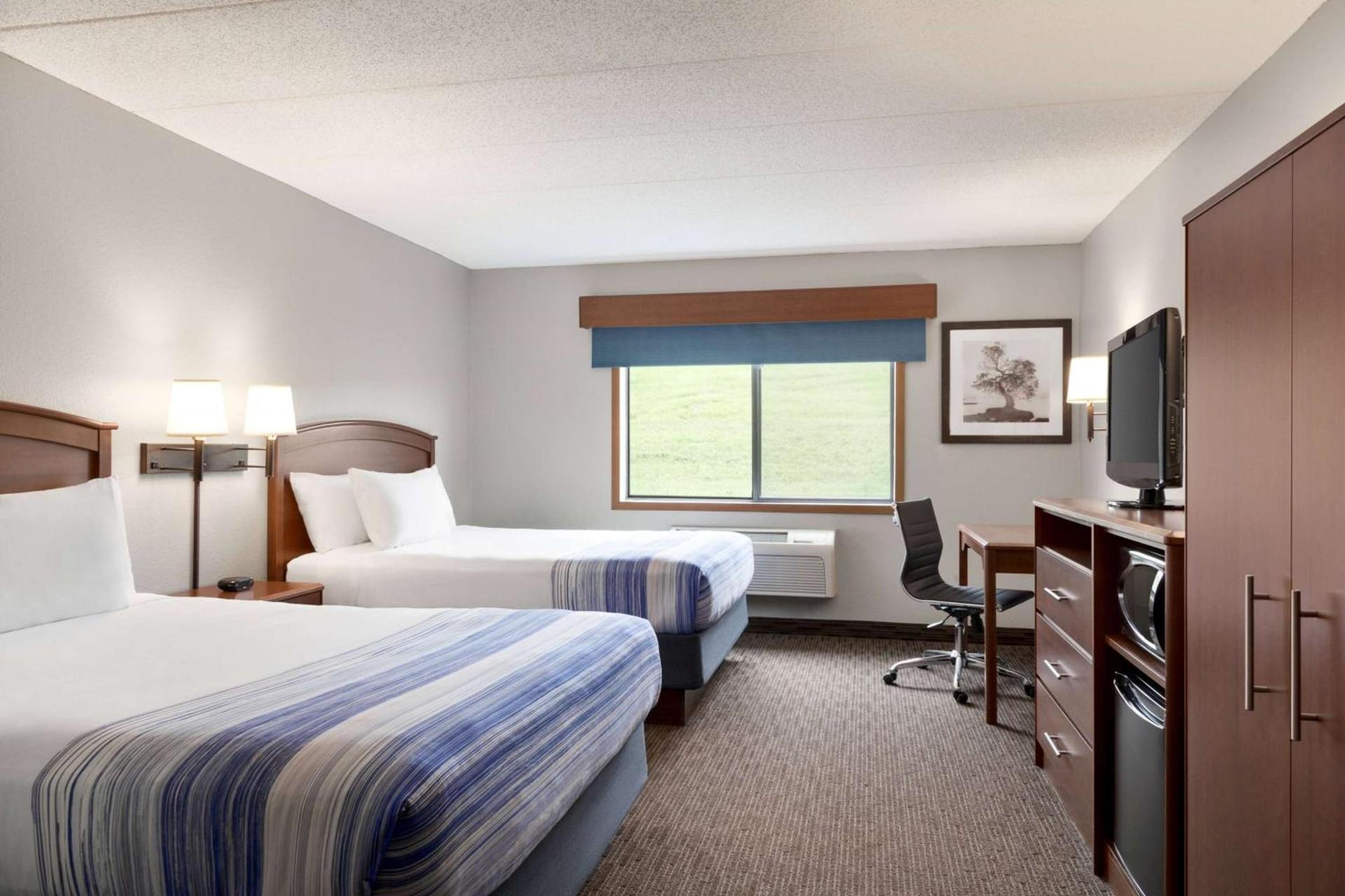 AmericInn by Wyndham Sauk Centre photo 25
