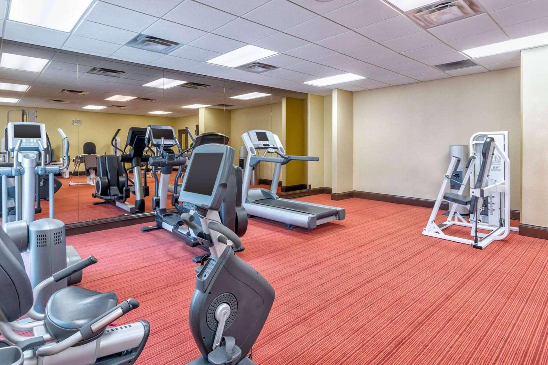 Wyndham Garden Kansas City Airport photo 11