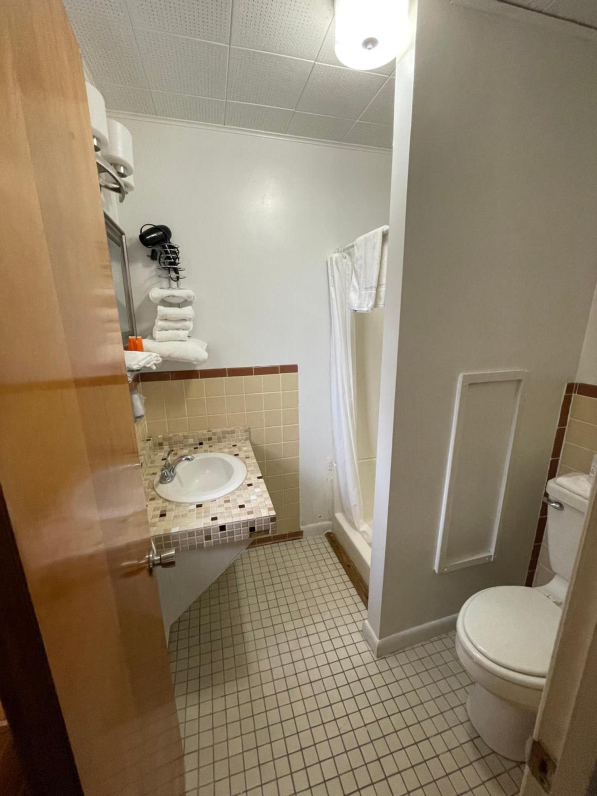 The Colonial Inn & Creamery photo 17