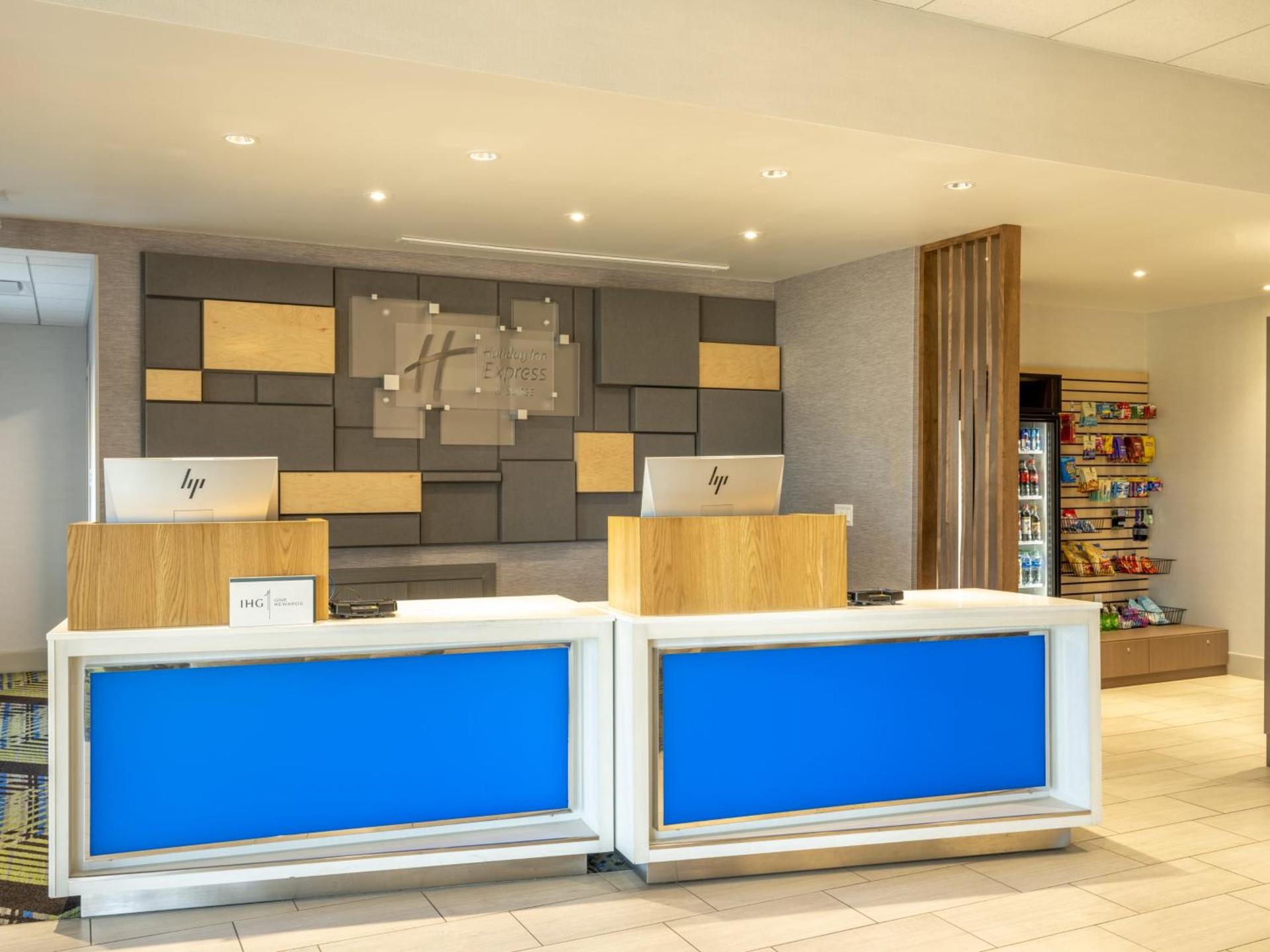 Holiday Inn Express & Suites - Watertown by IHG photo 43