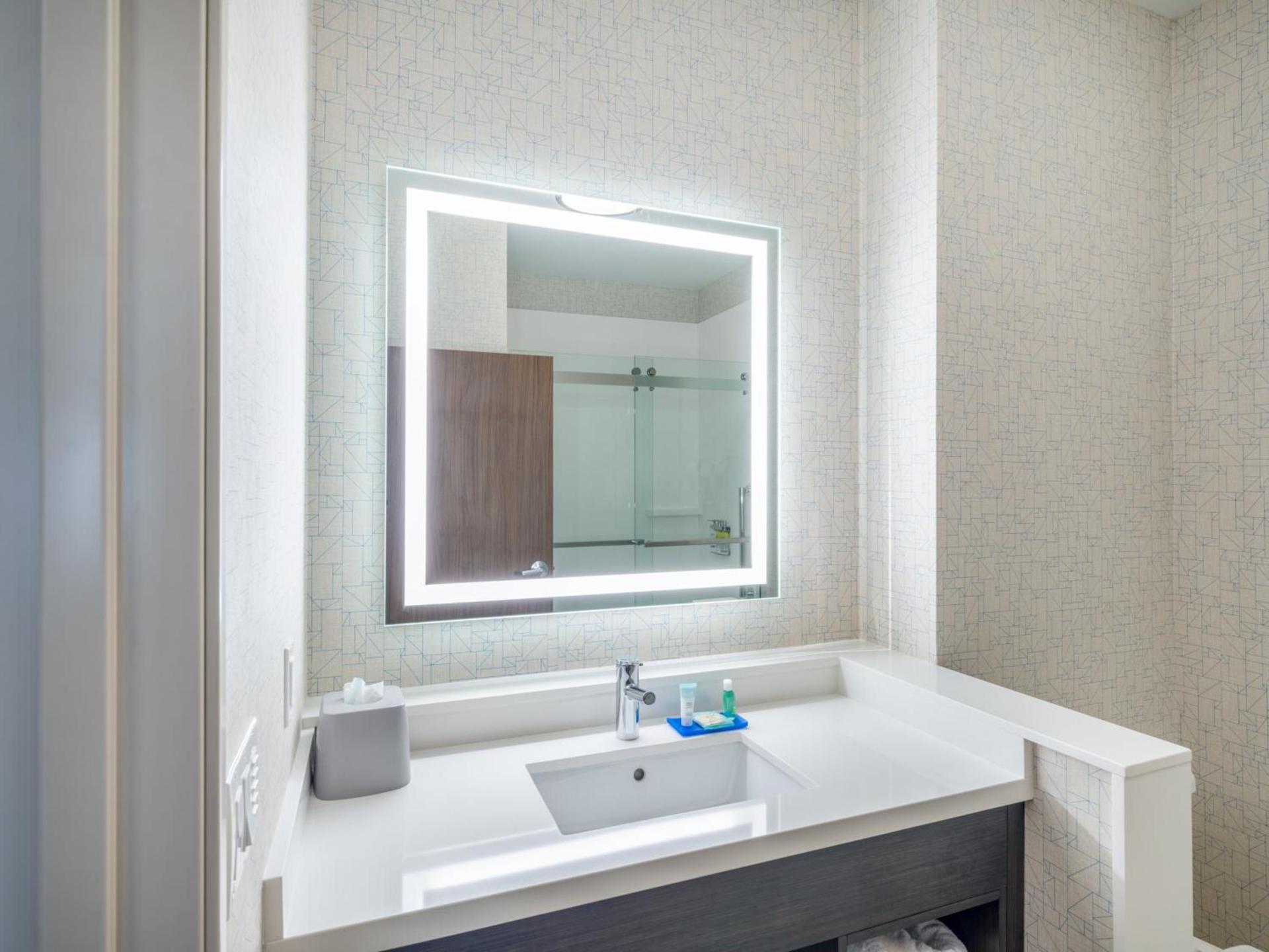 Holiday Inn Express & Suites - Watertown by IHG photo 20