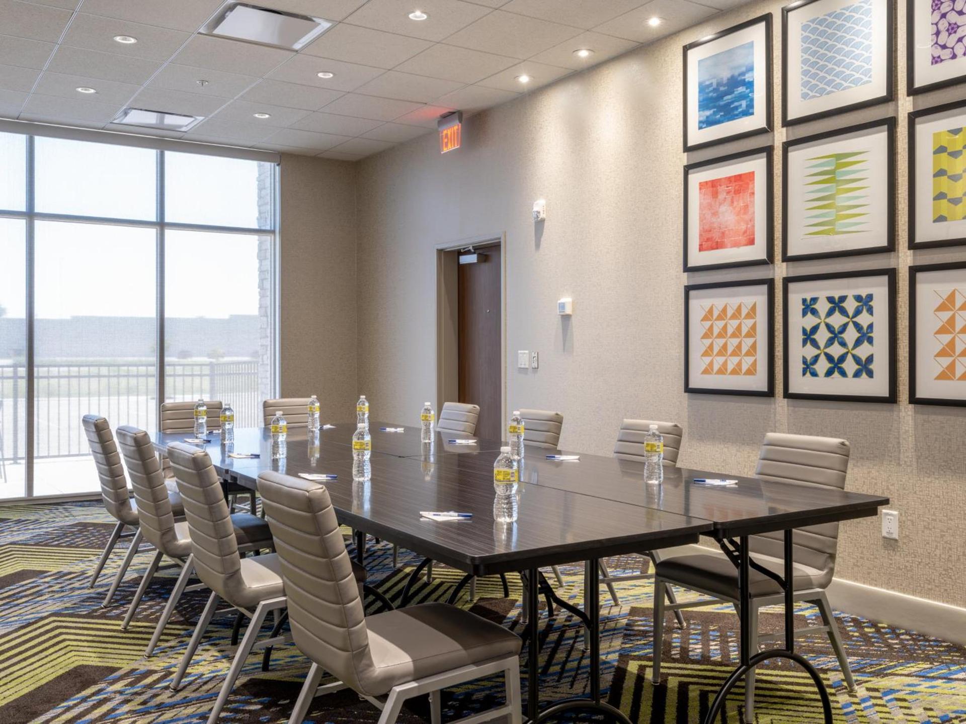 Holiday Inn Express & Suites - Watertown by IHG photo 54