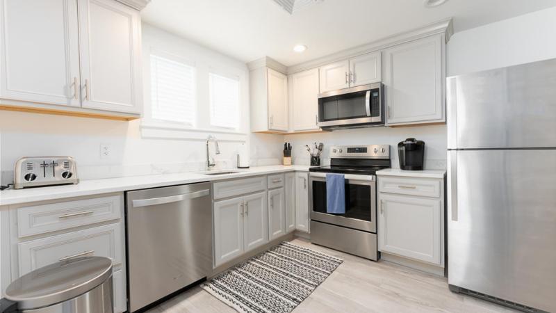 Harbourtown Suites on Plymouth Harbor photo 67