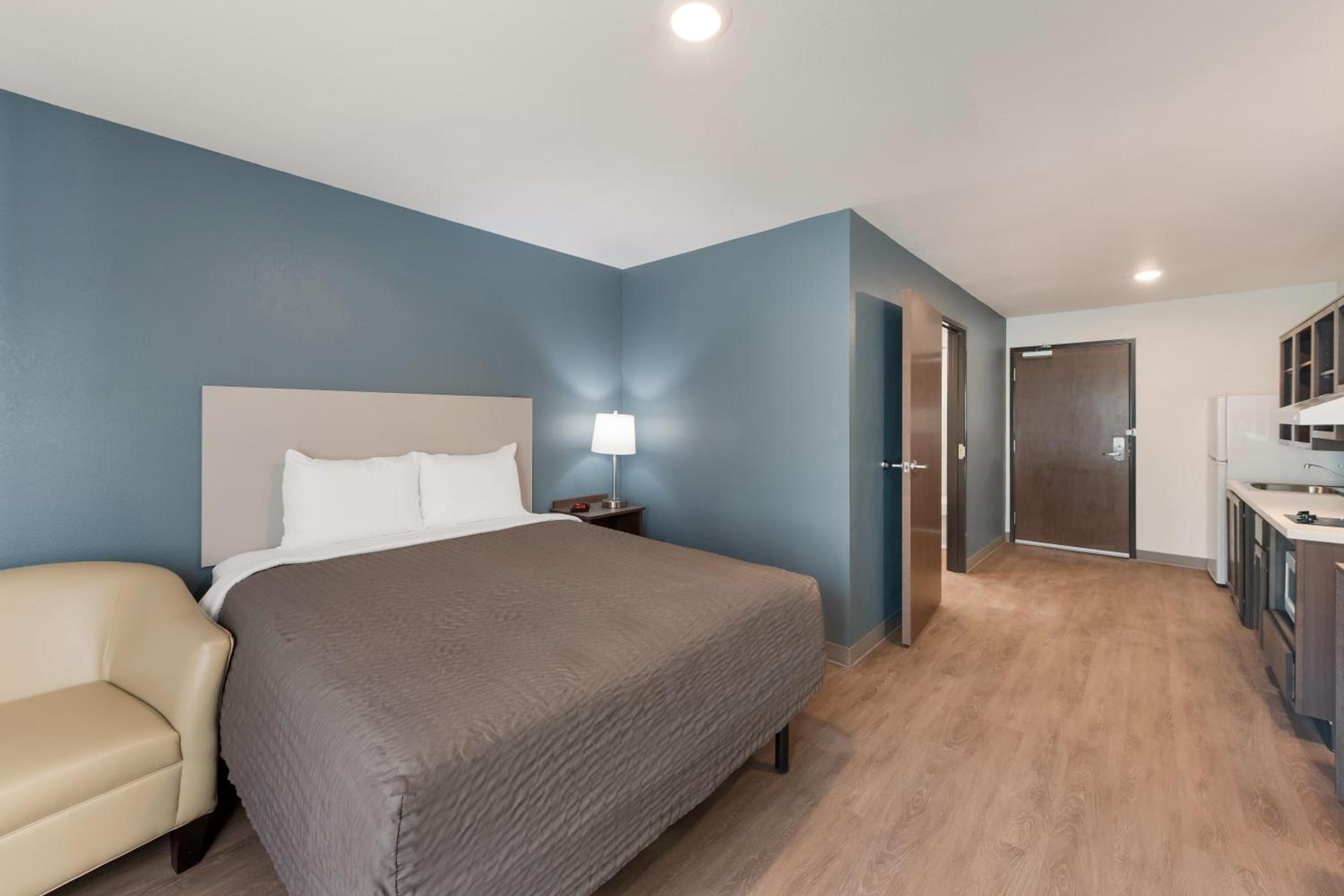 WoodSpring Suites Dayton North photo 22