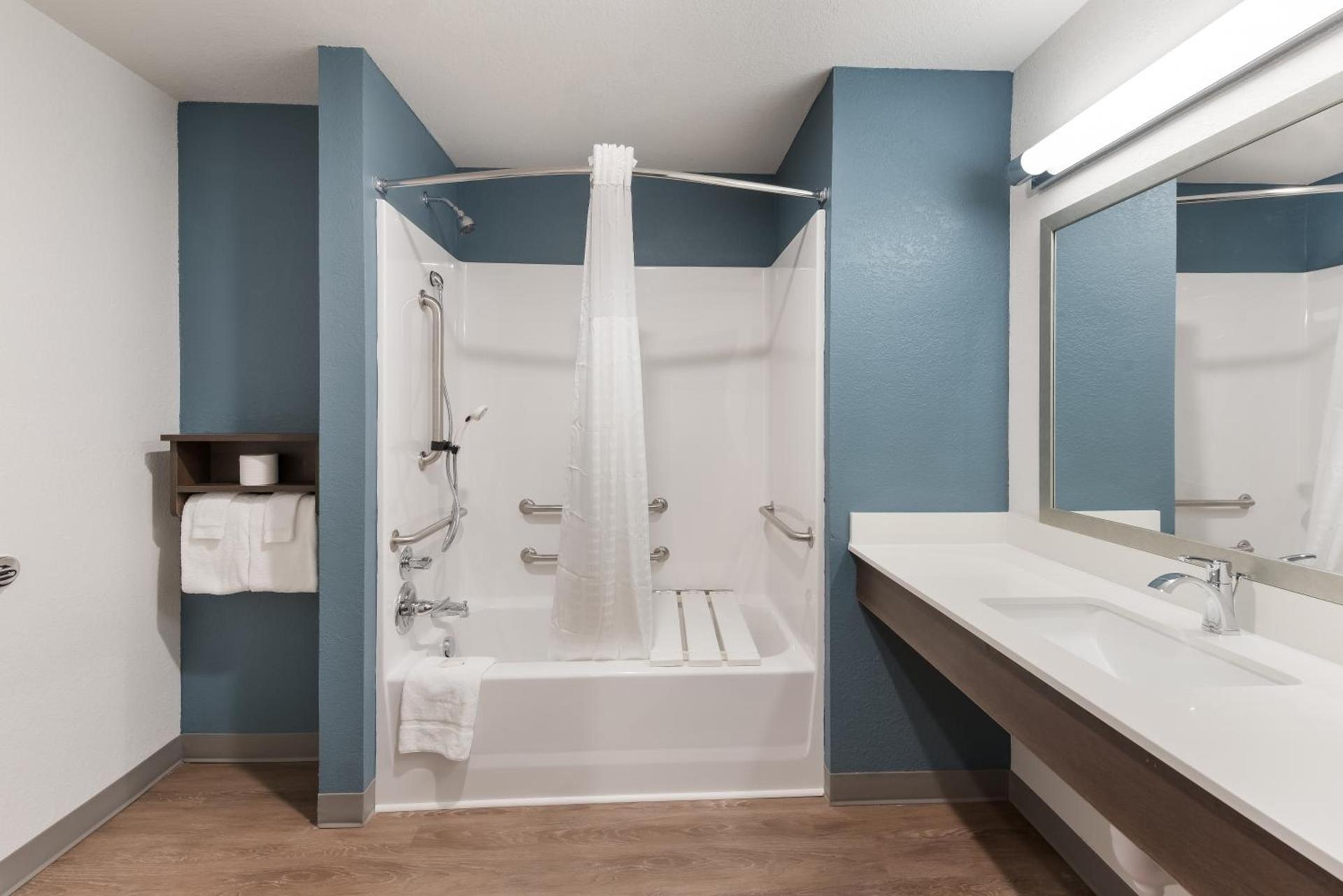 WoodSpring Suites Dayton North photo 25