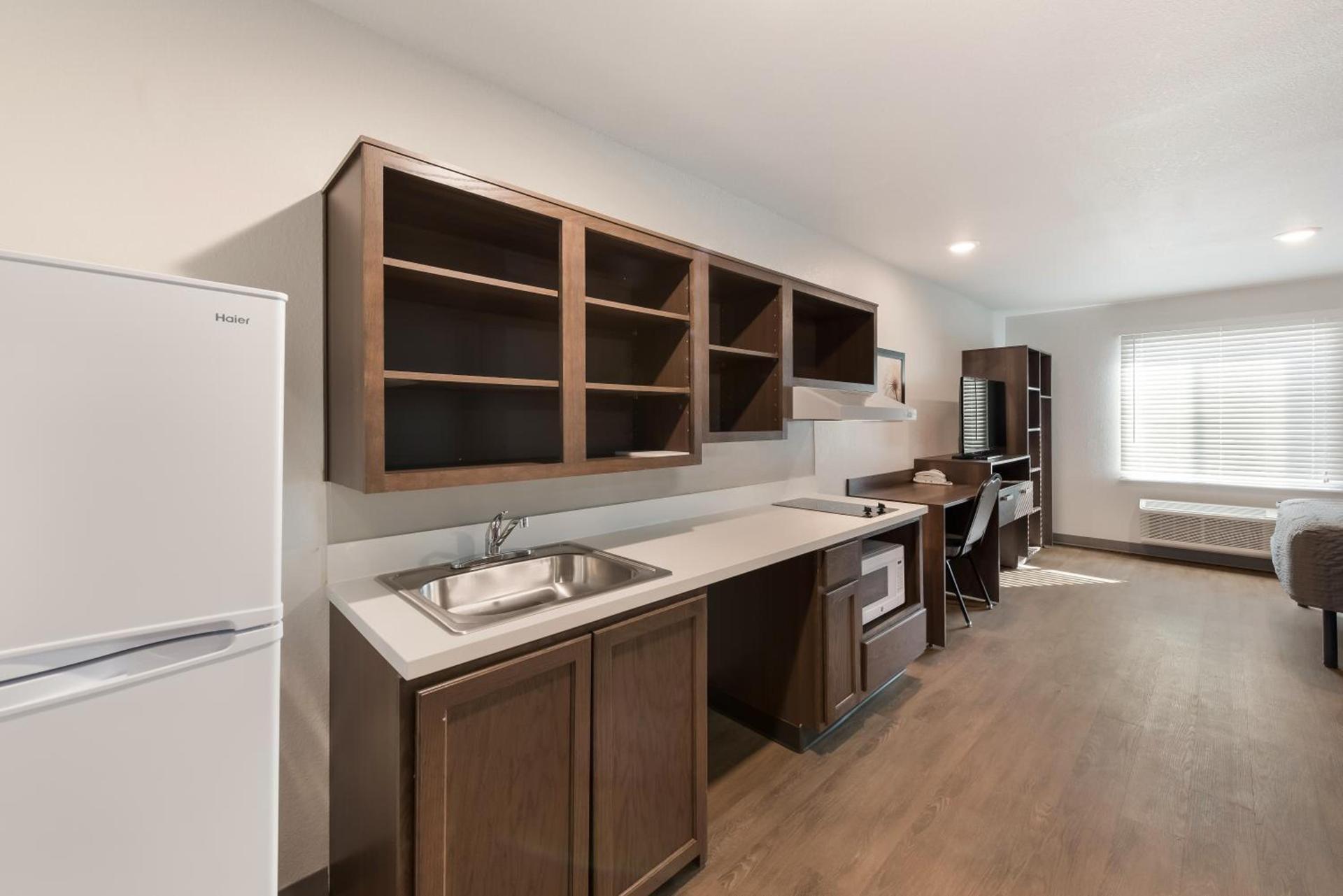 WoodSpring Suites Dayton North photo 24