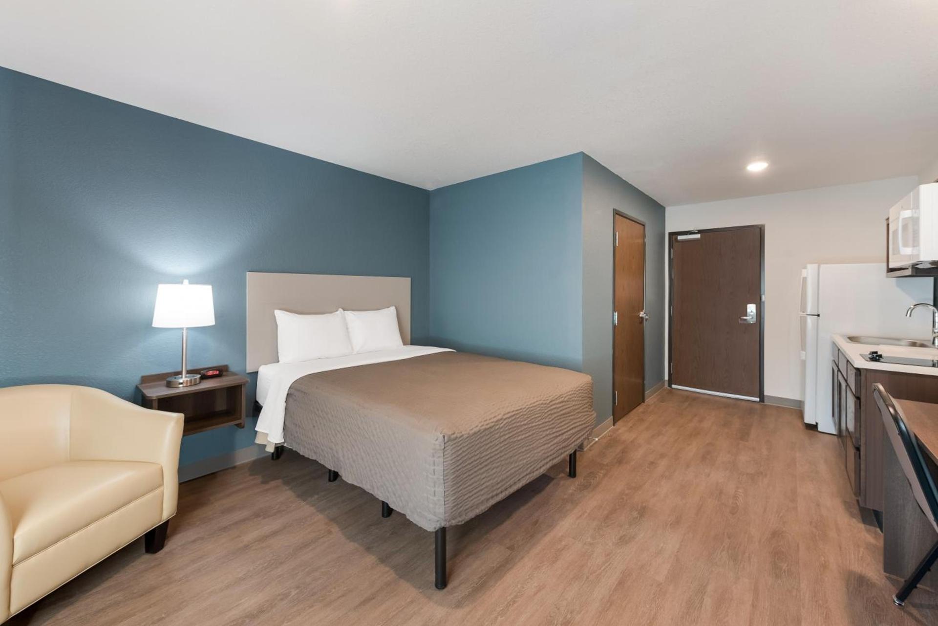 WoodSpring Suites Dayton North photo 28