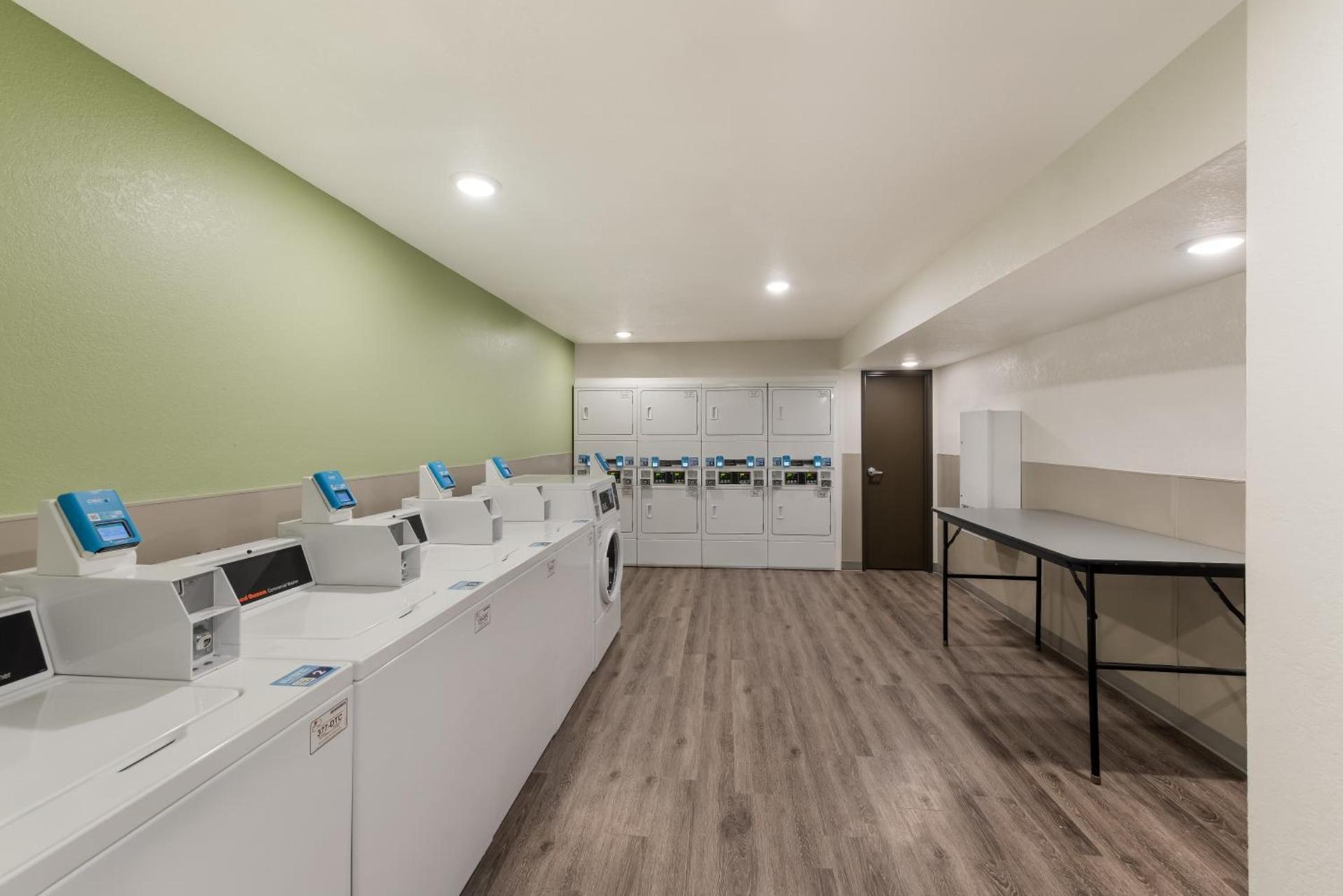 WoodSpring Suites Dayton North photo 33