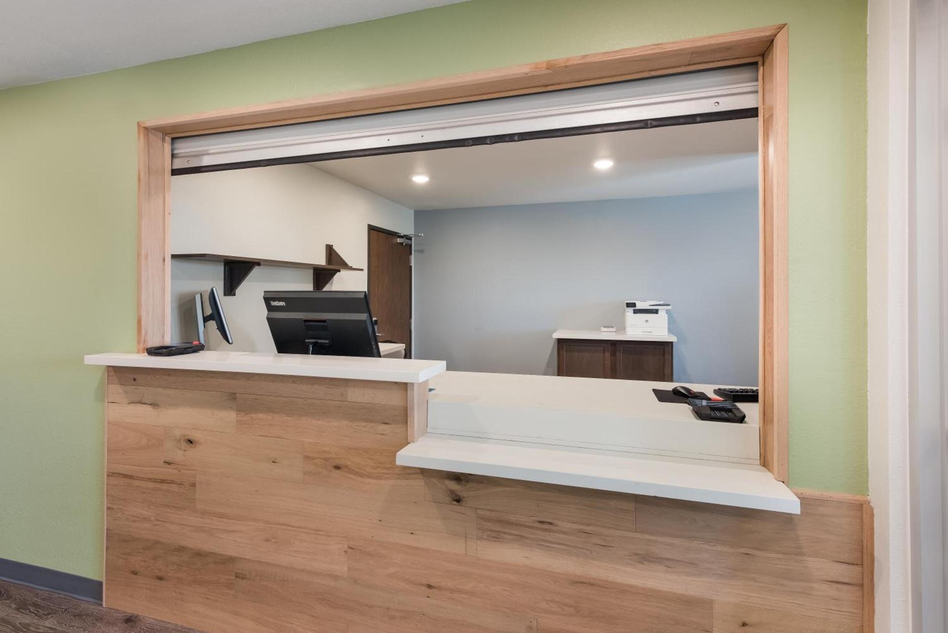 WoodSpring Suites Dayton North photo 29