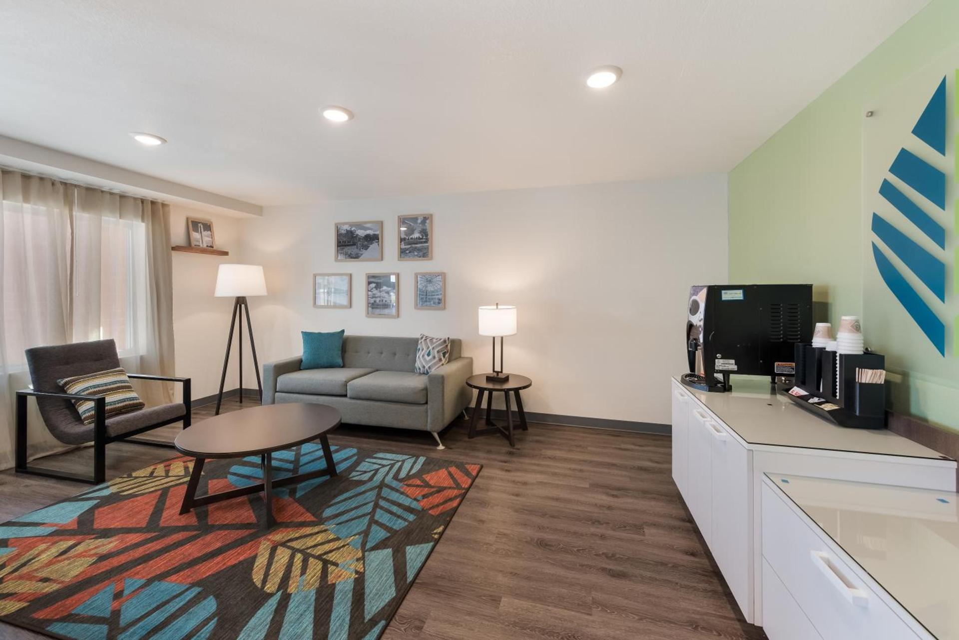 WoodSpring Suites Dayton North photo 39
