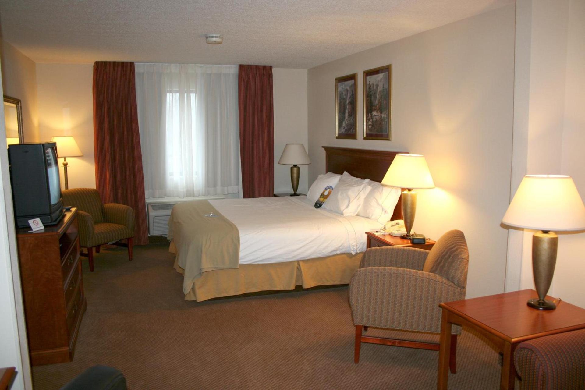 Baymont by Wyndham Portage photo 40