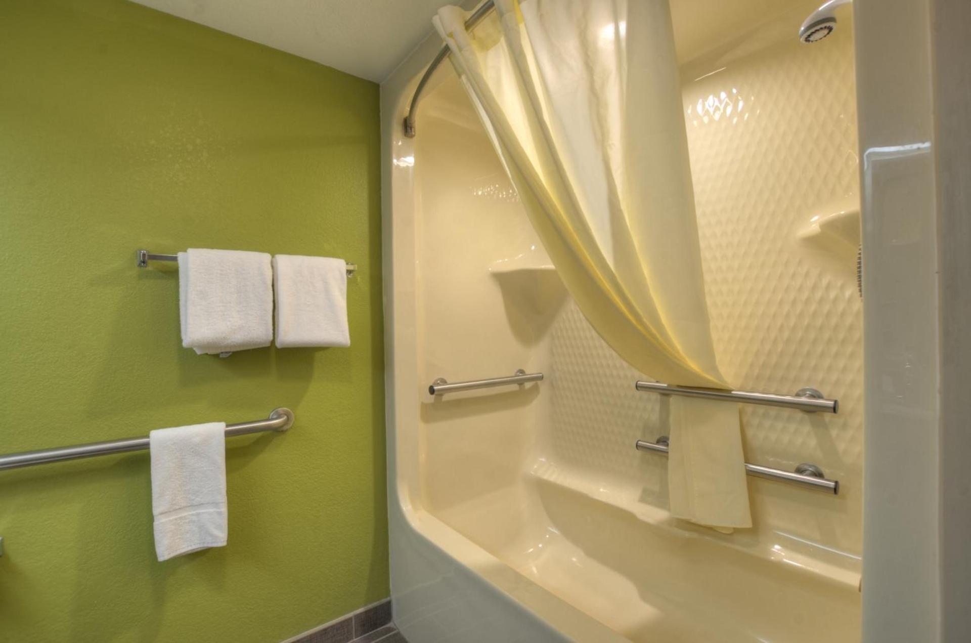 Sleep Inn Bryson City - Cherokee Area photo 61