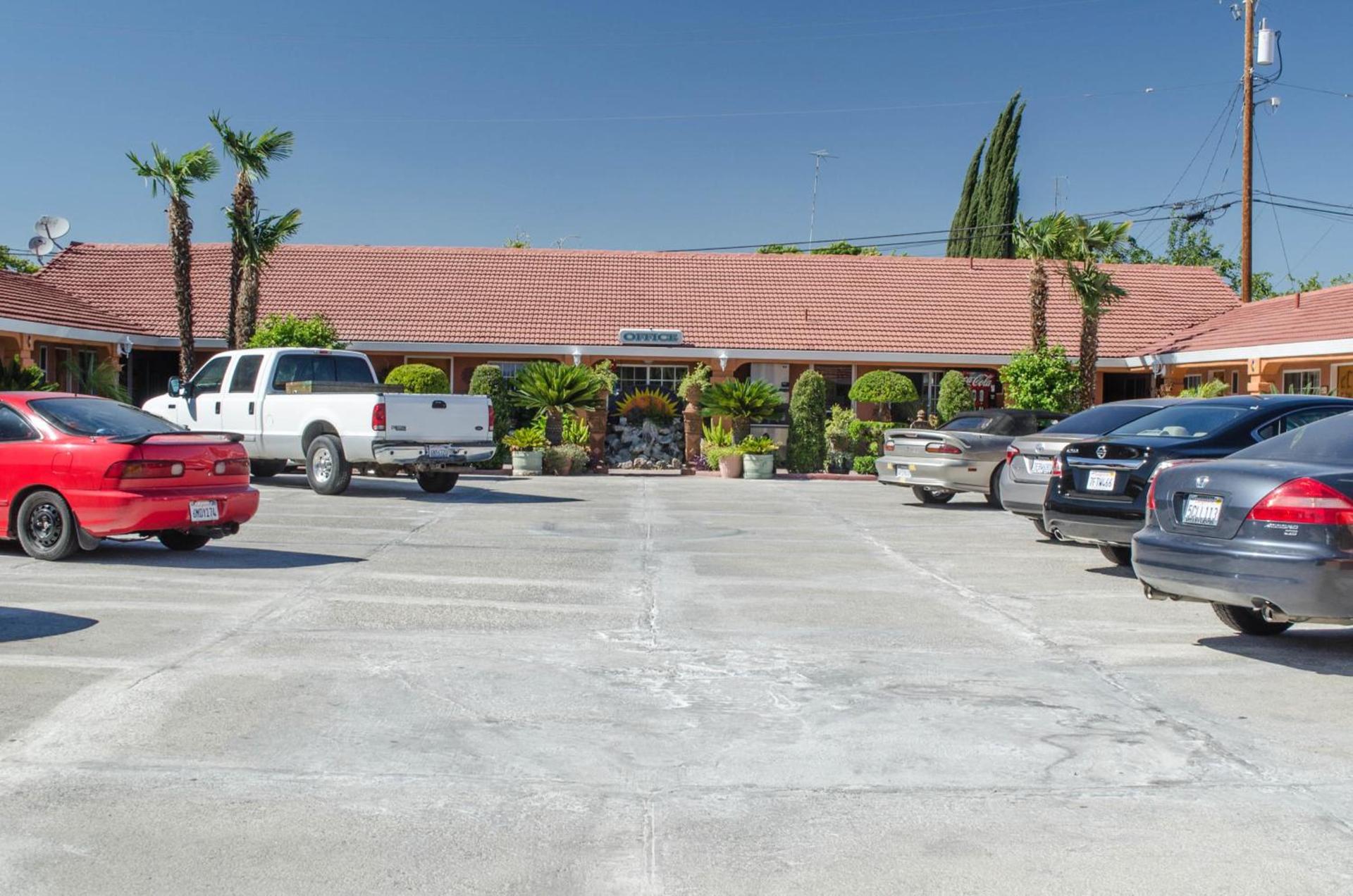 Economy Inn Los Banos photo 8