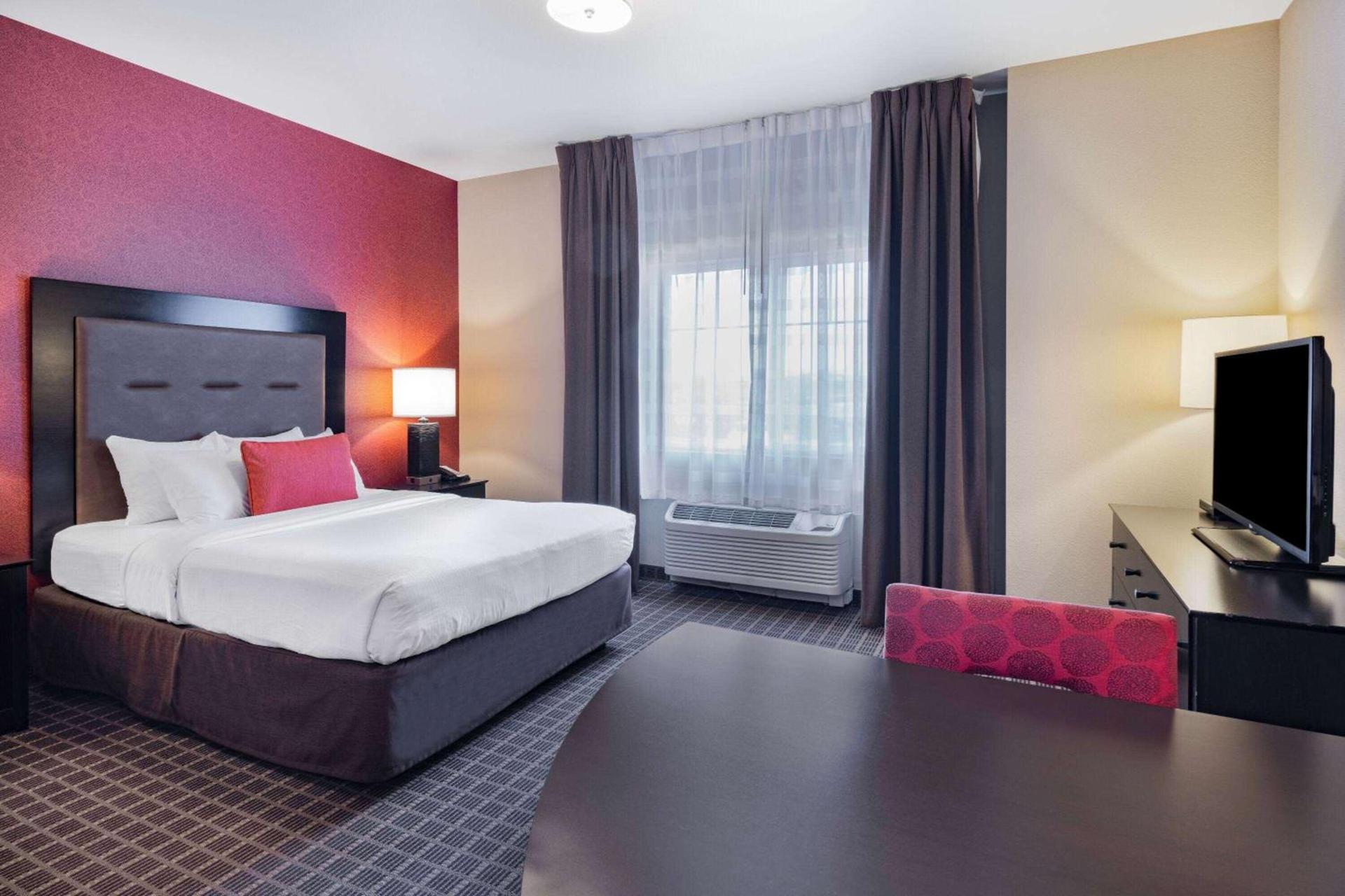 Hawthorn Extended Stay by Wyndham Dickinson photo 30