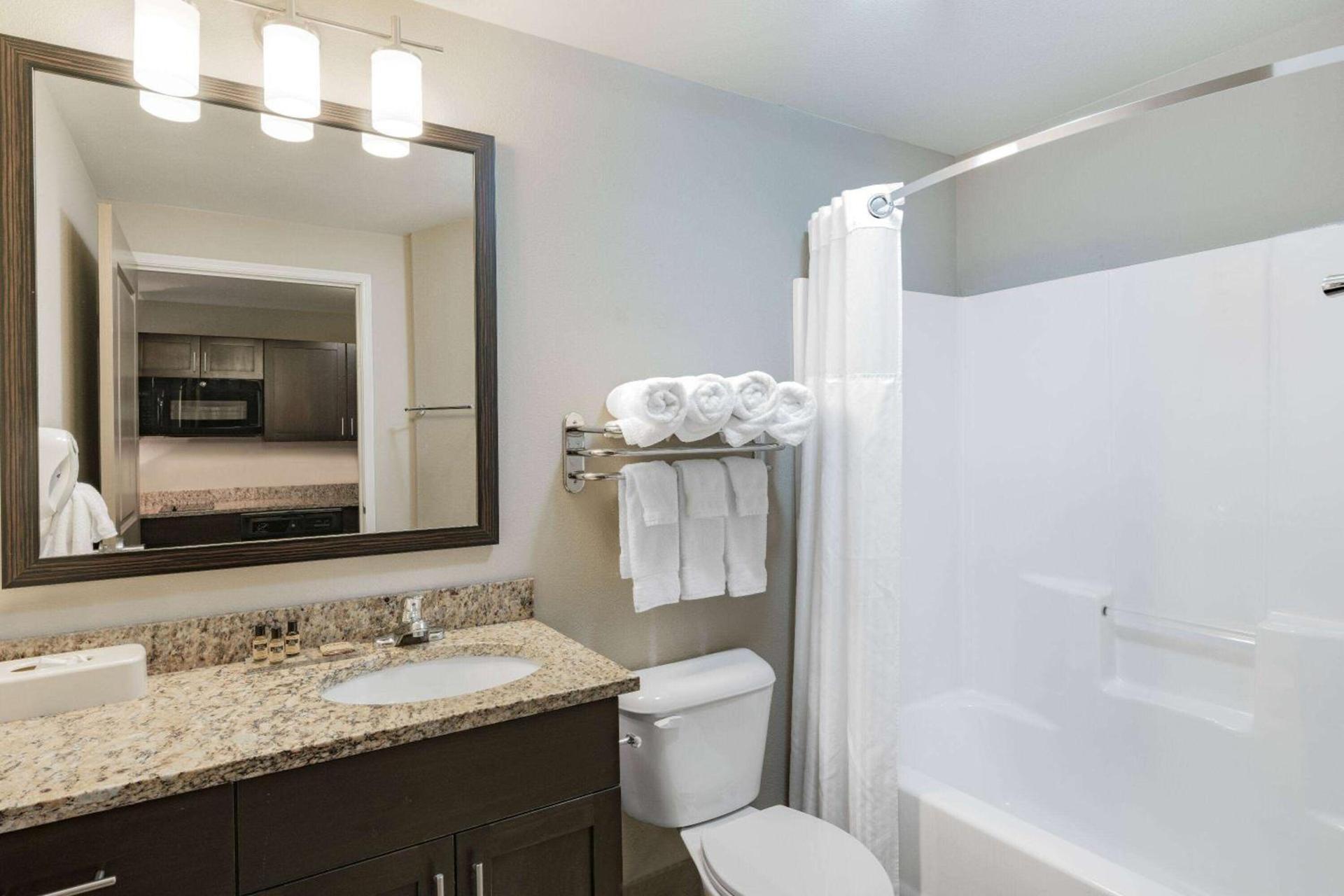 Hawthorn Extended Stay by Wyndham Dickinson photo 35