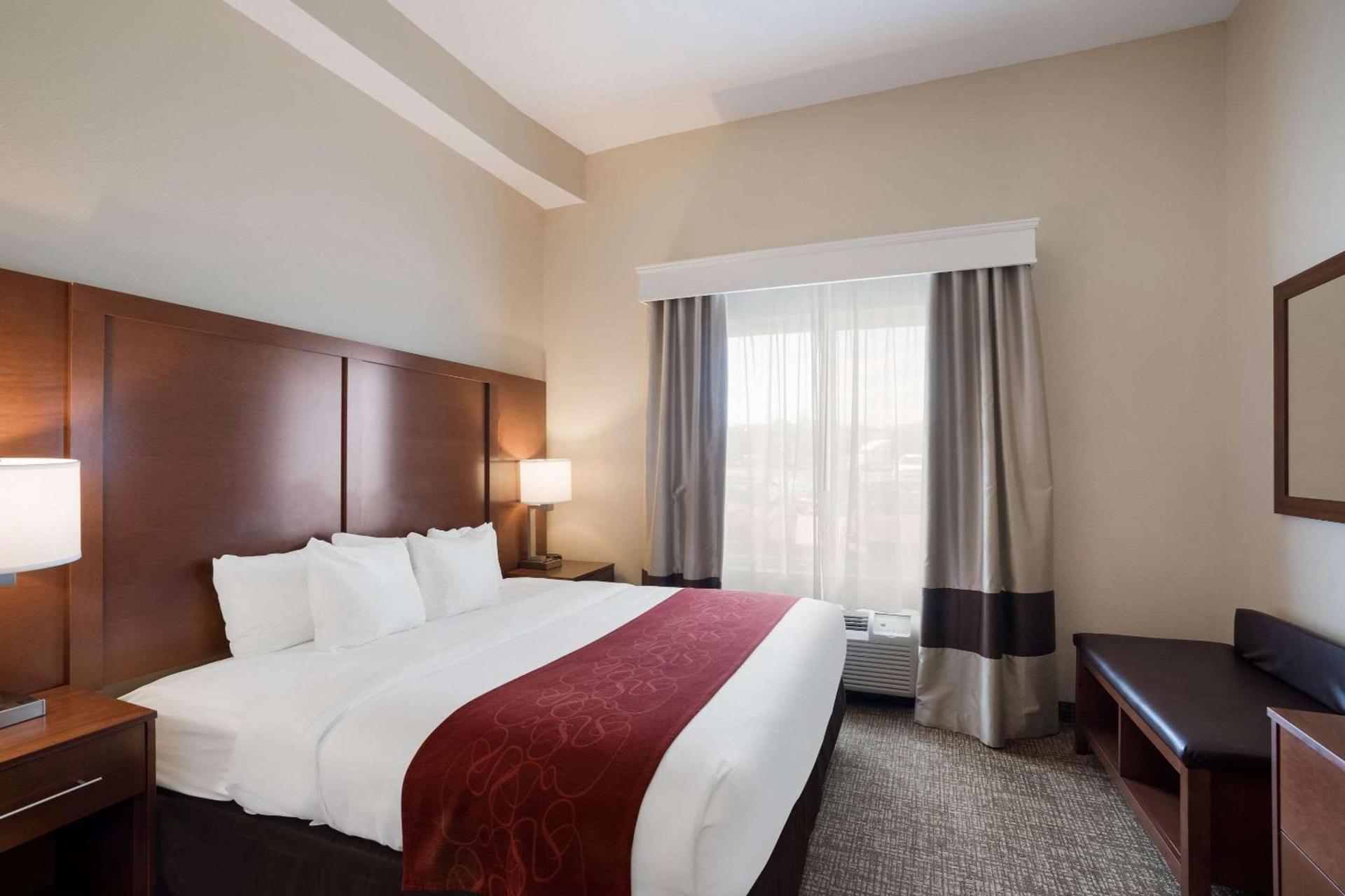 Comfort Suites Suffolk - Chesapeake photo 14