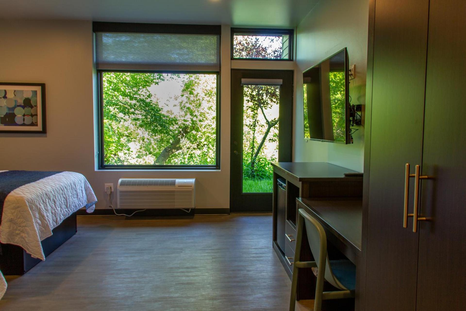 Watershed Hotel photo 4