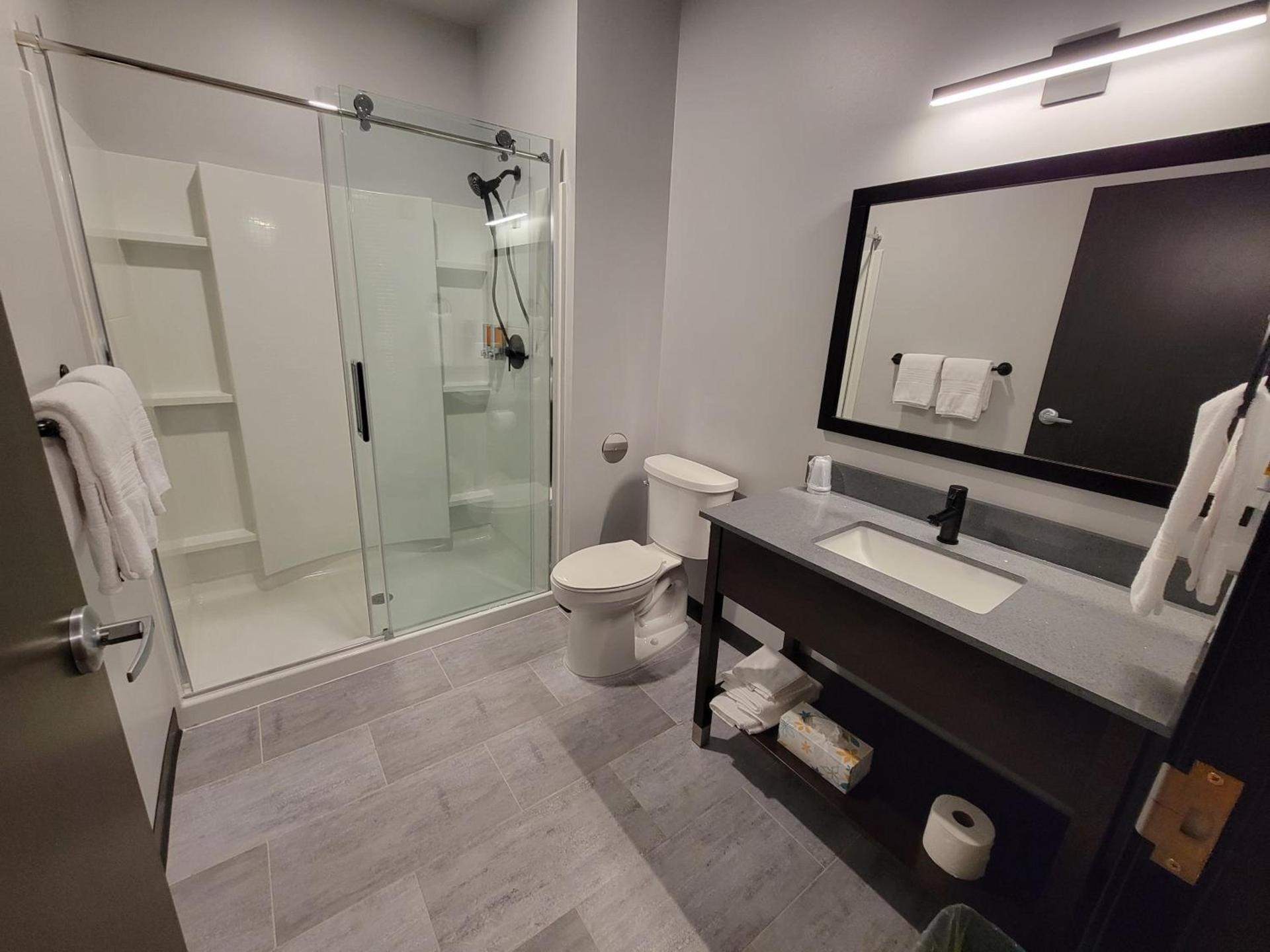 Watershed Hotel photo 12
