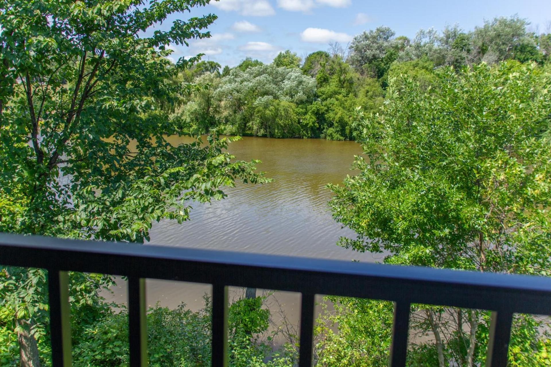 Watershed Hotel photo 36