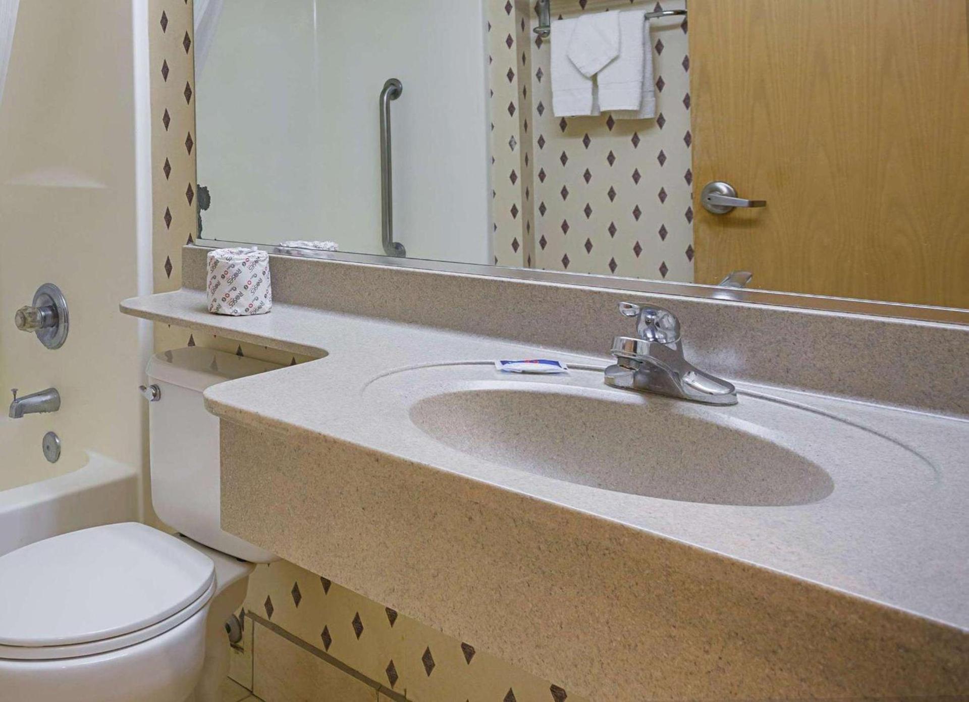 Motel 6-Bernalillo, NM photo 11