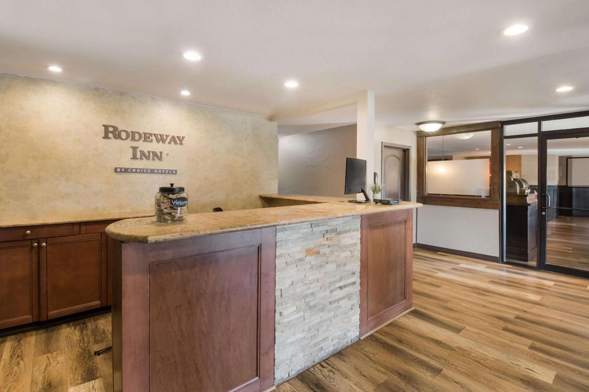 Rodeway Inn Fort Morgan photo 5
