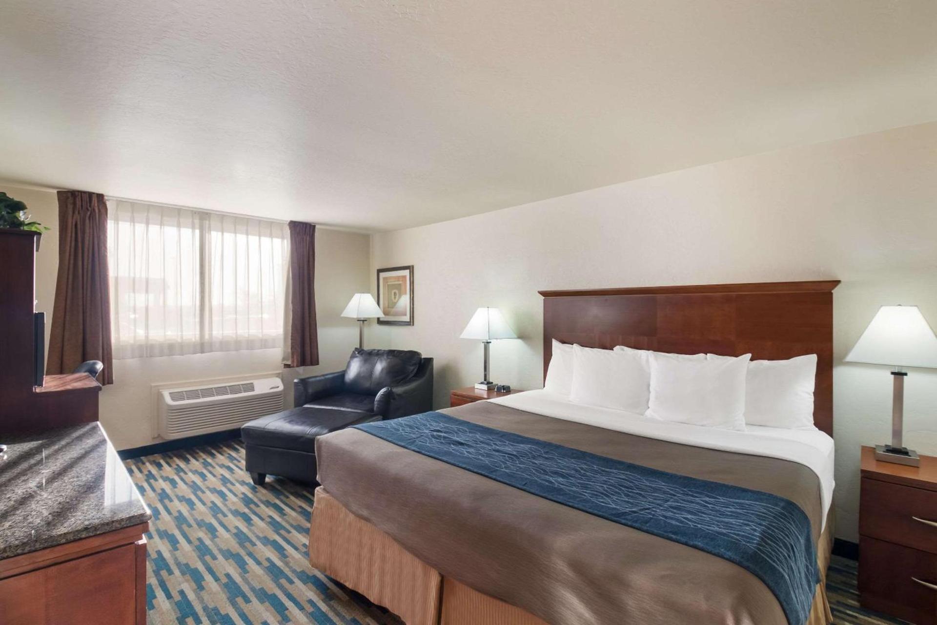 Rodeway Inn Fort Morgan photo 18